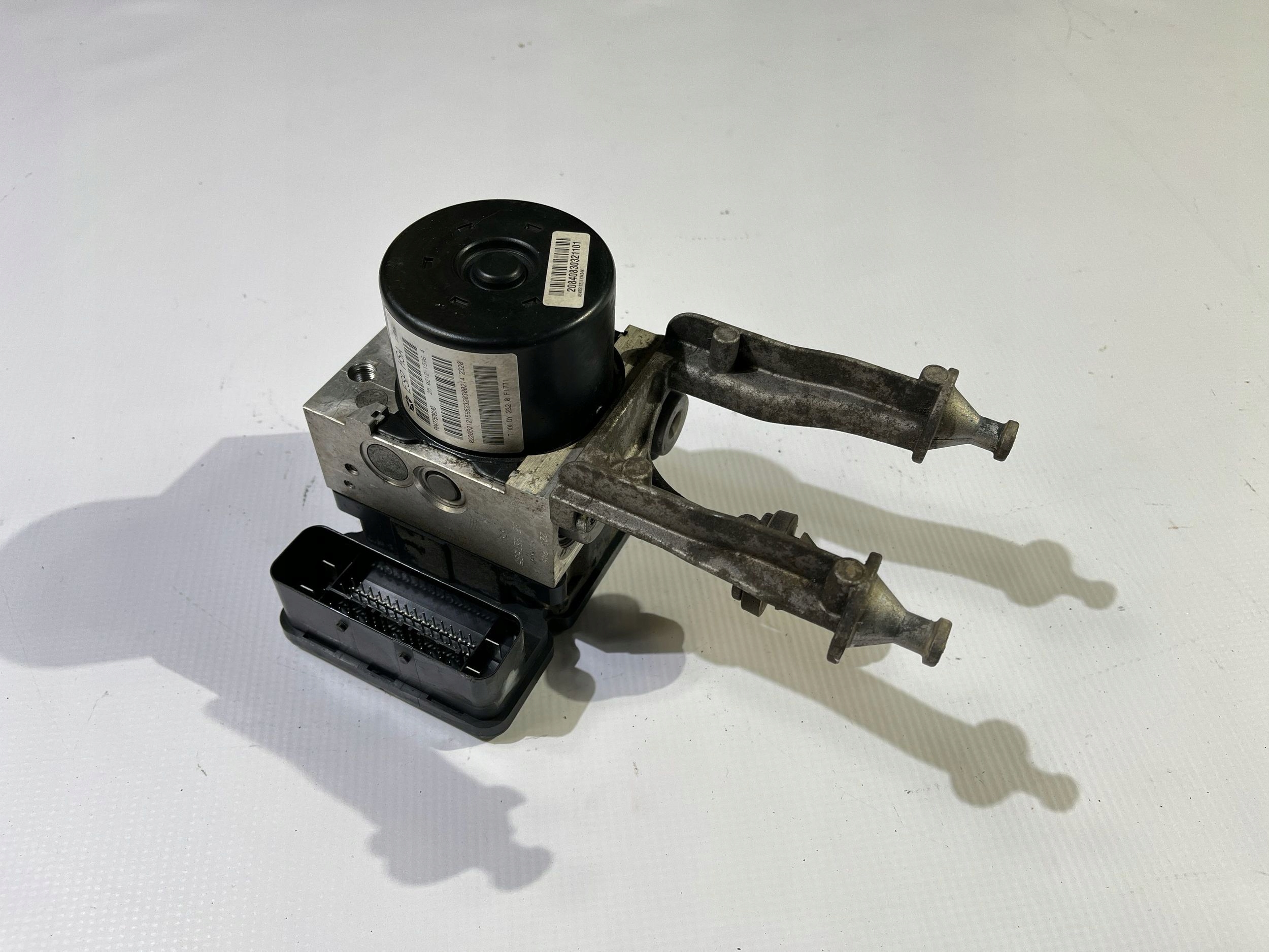 pump control unit ABS Dodge Challenger 6.1 SRT8 2008-2010