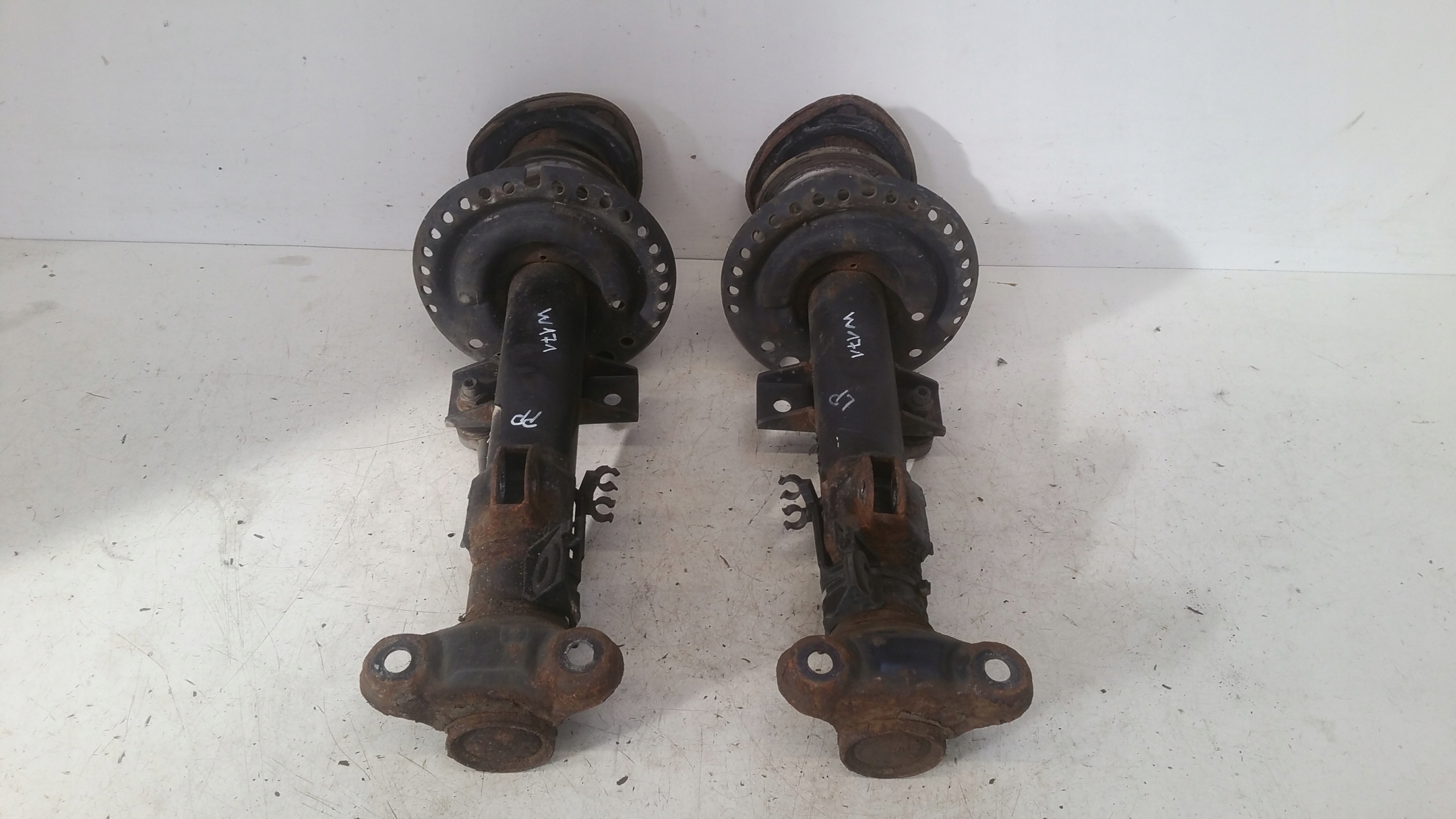 shock absorbers front para Mercedes W171