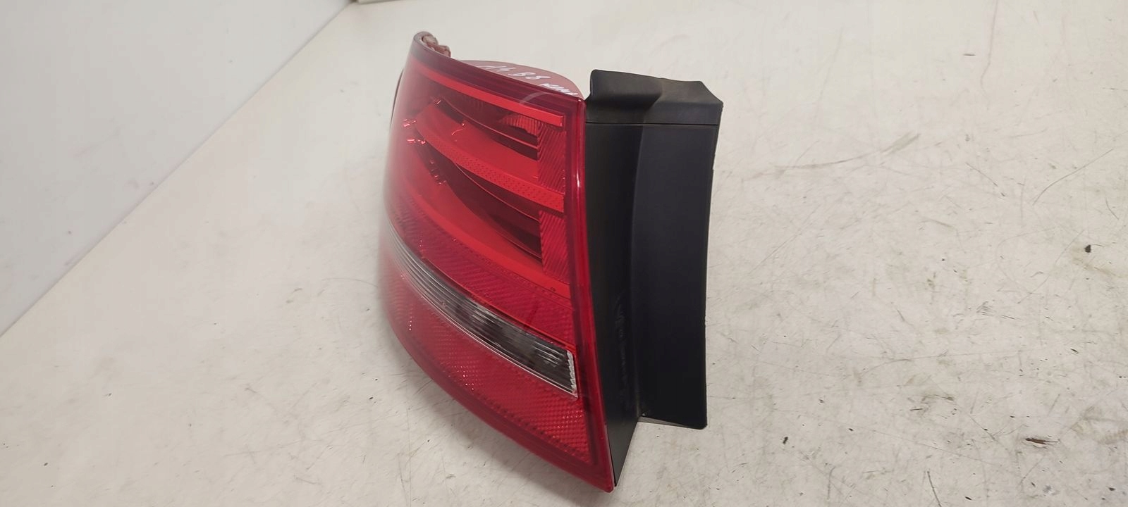 light rear part rear left Audi A4 B8