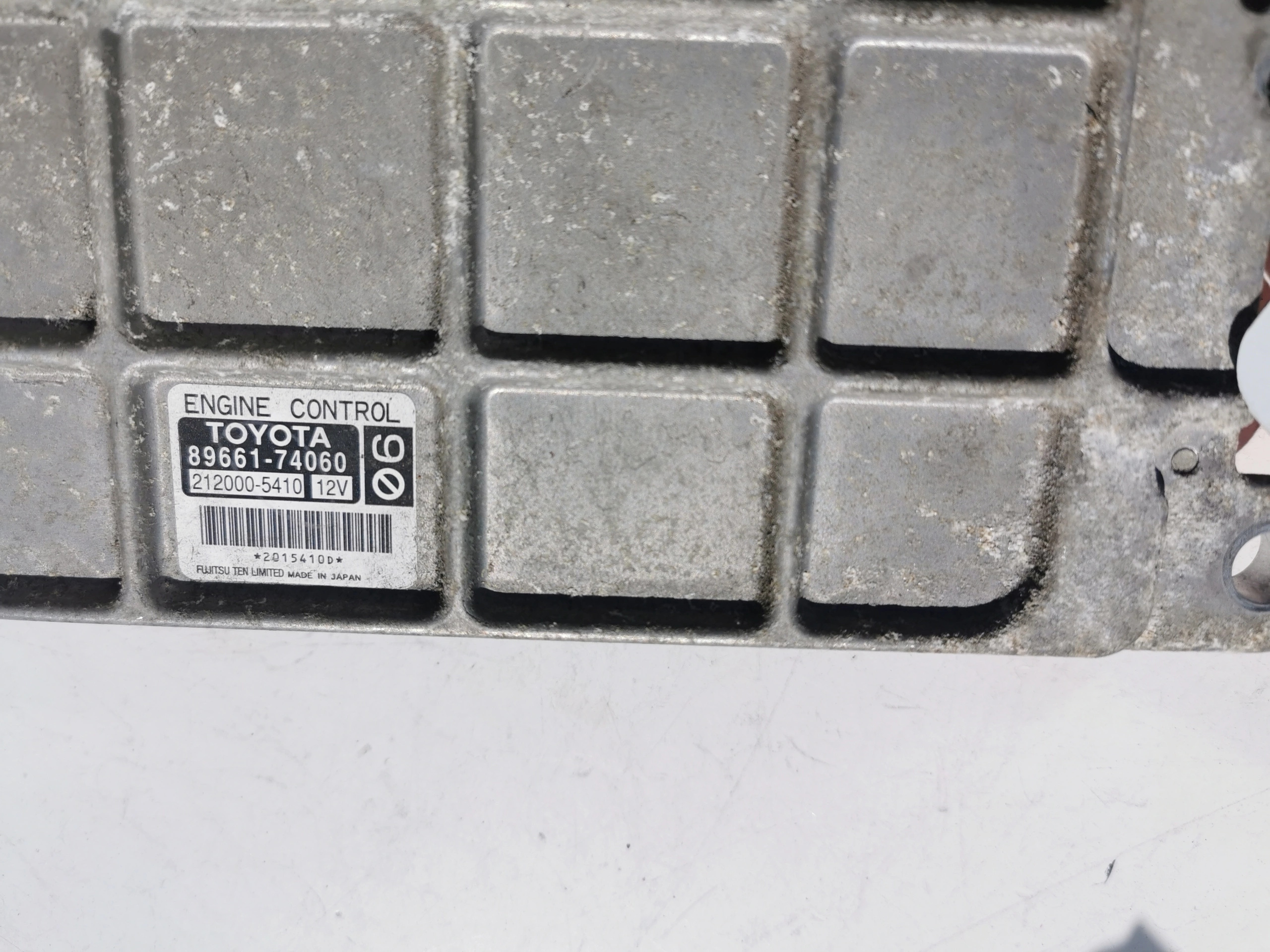 TOYOTA IQ 1.0B 89661-74060 212000-5410 computer EC