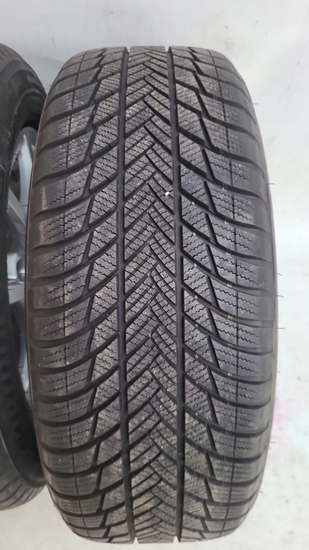 tyres winter BRIDGESTONE 225/60 R17 16 TYDZ 2021 ROK