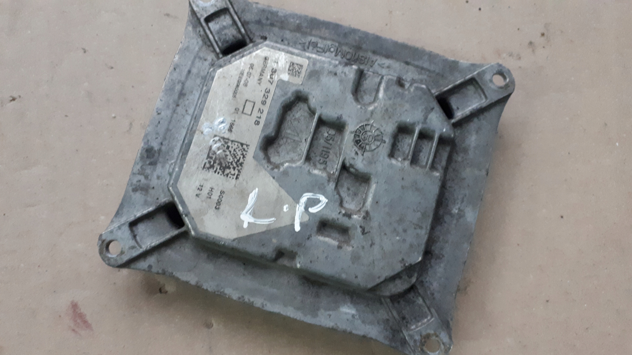 A4 B8 control unit module LED A5 8T S4 S5 A6