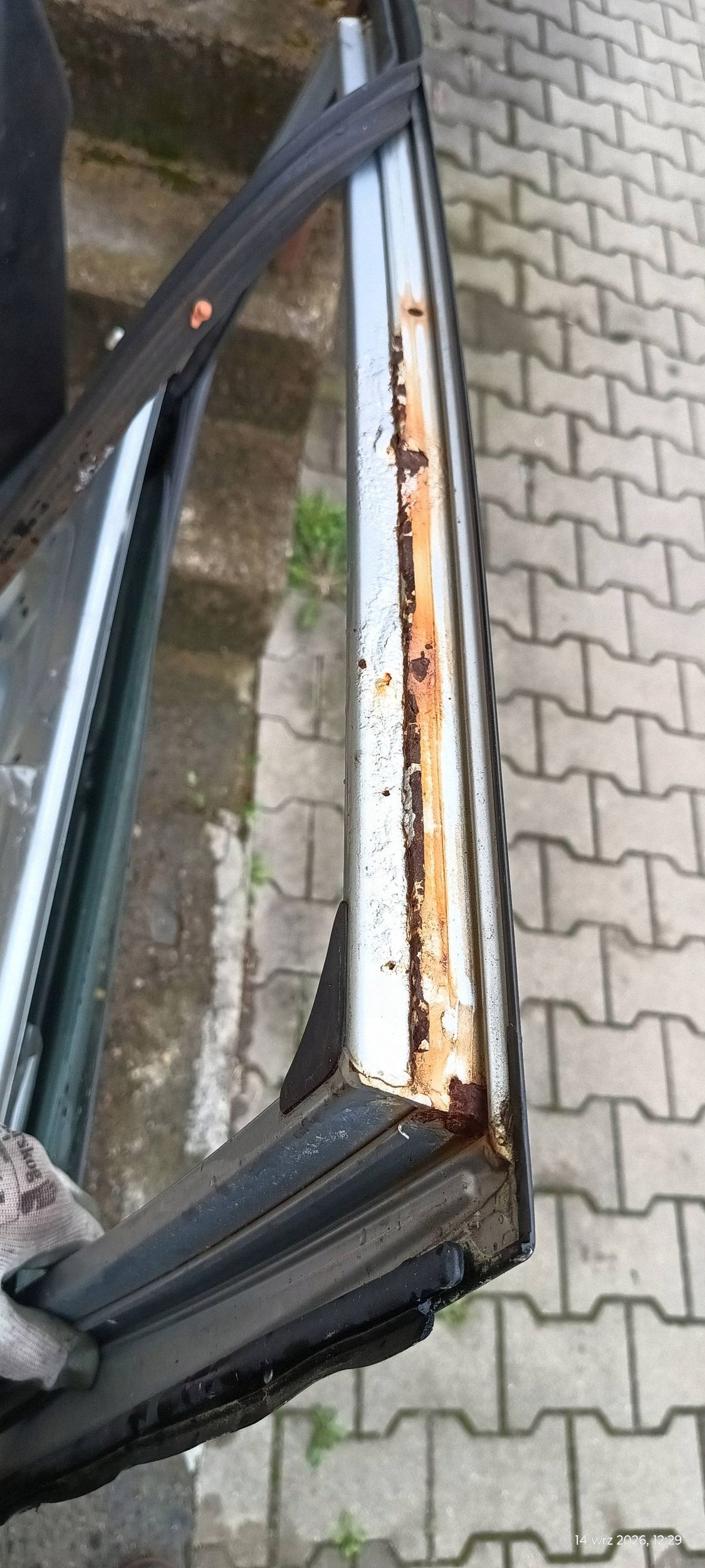 KIA VENGA 2R door left rear part rear. left 2009