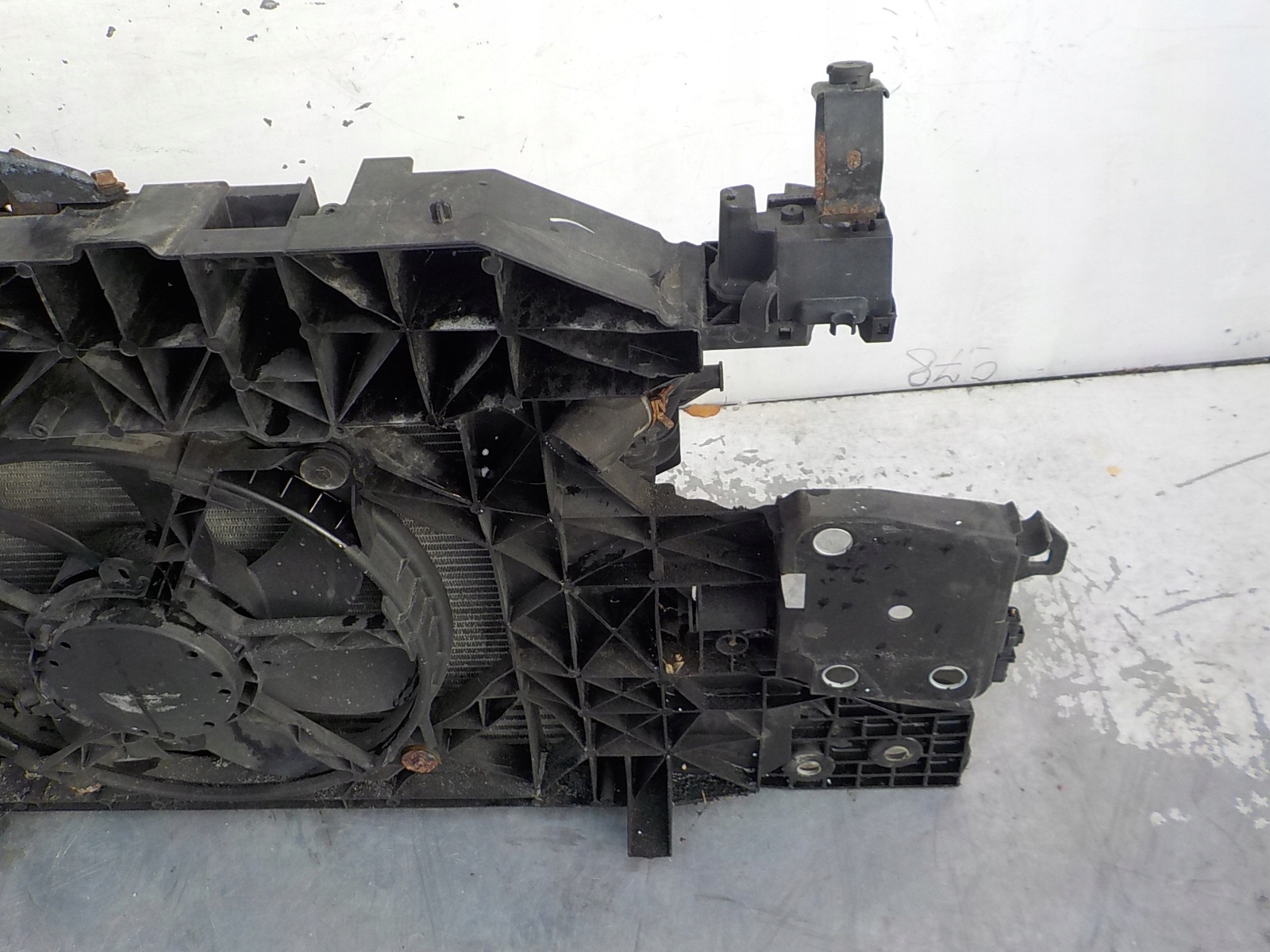 877 RENAULT SCENIC III support panel for radiators sider radiator
