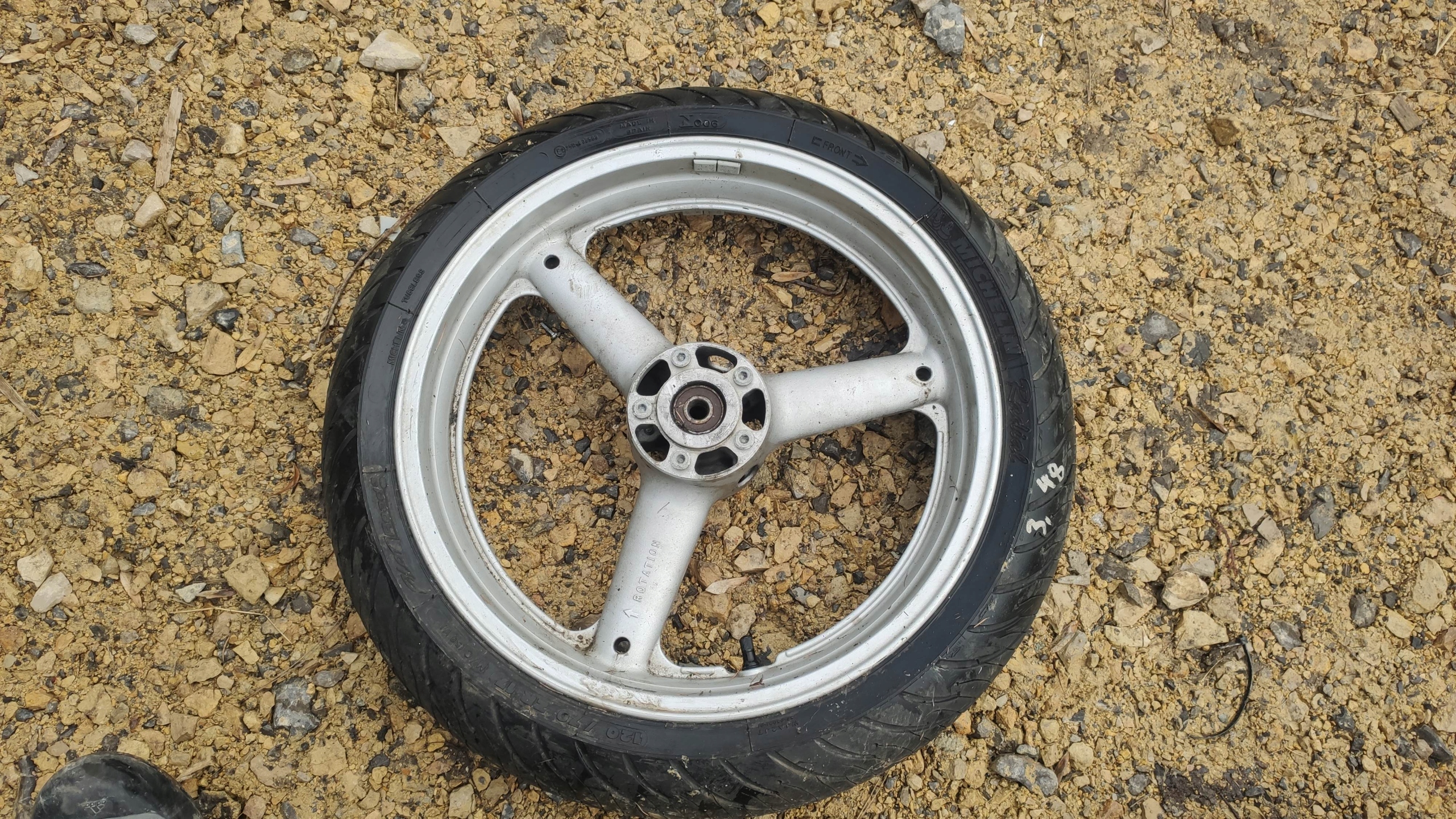 ЕС КОЛЕСО ПЕРЕДНИЙ ОБОД ДЛЯ SUZUKI GSX 600 750 F ЯЙЦО