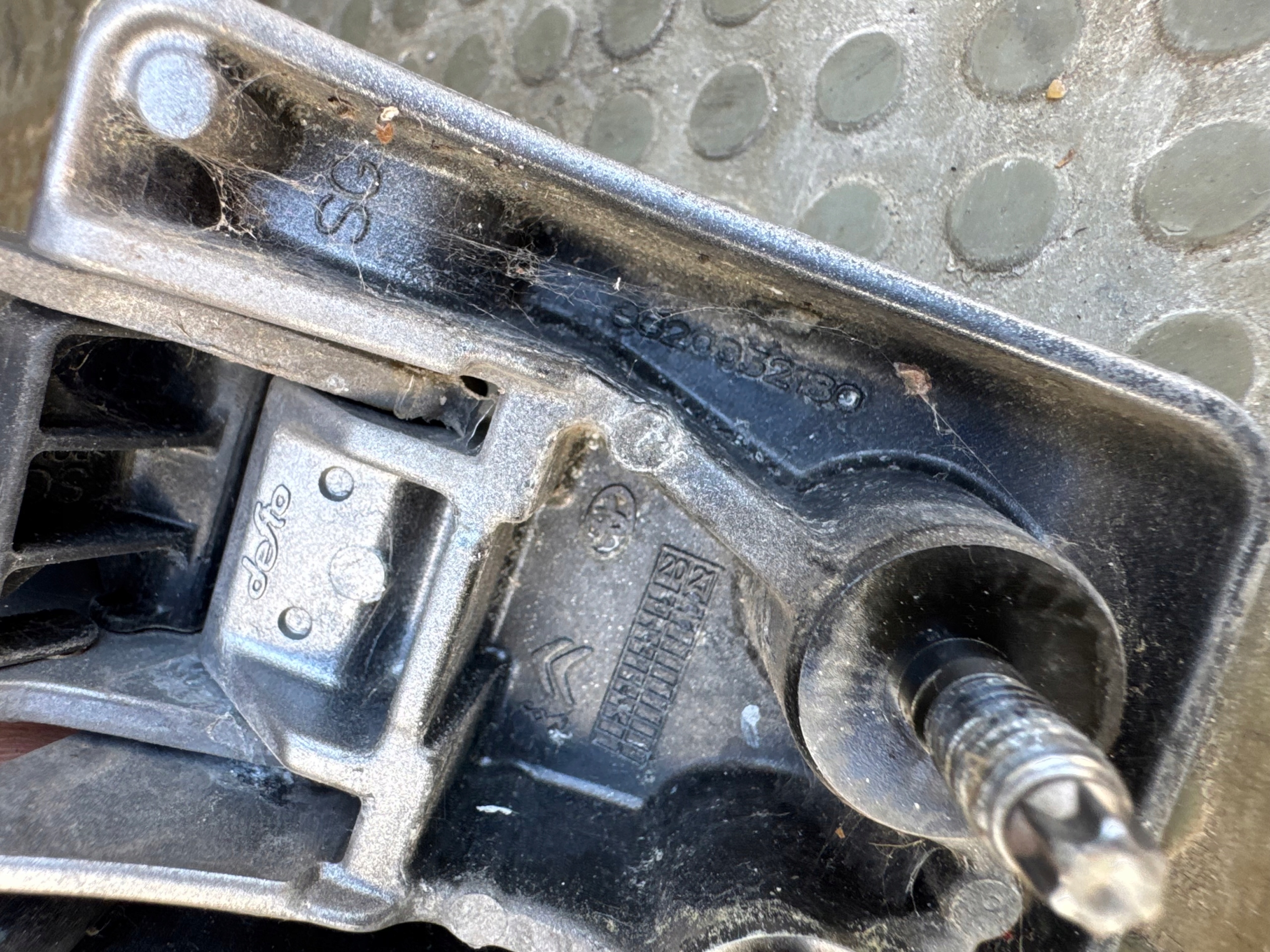 VIVARO C EXPERT JUMPY PROACE 2019 -> hinge door rear part left upper