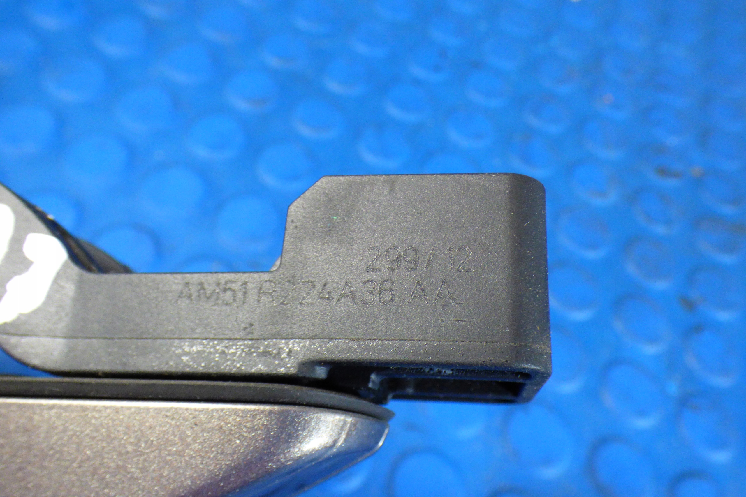 handle door right front LUNAR SKY AM51R224A36AA FORD C-MAX MK2