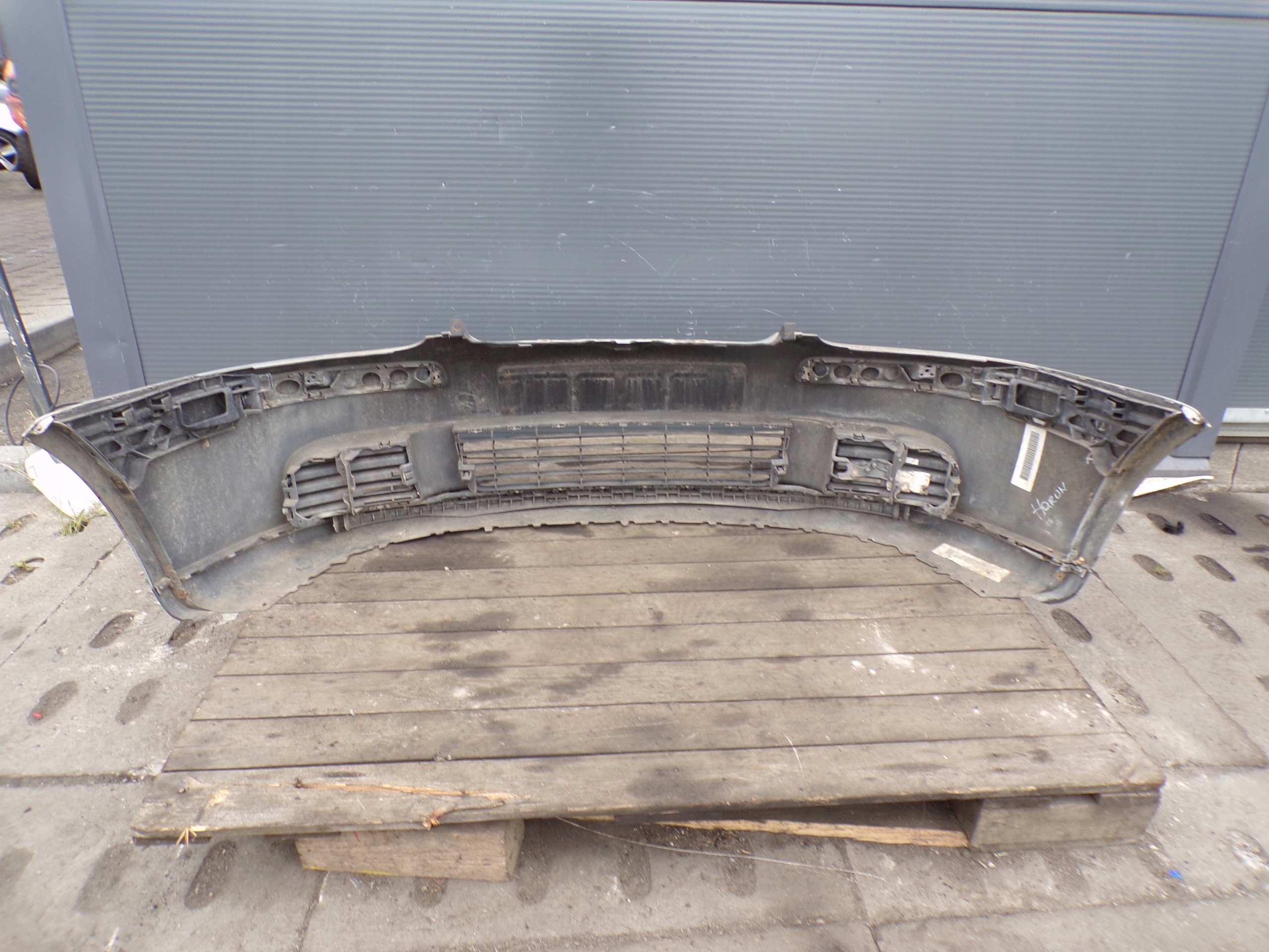 front bumper front VOLKSWAGEN GOLF 5 V colour LA7W (2)