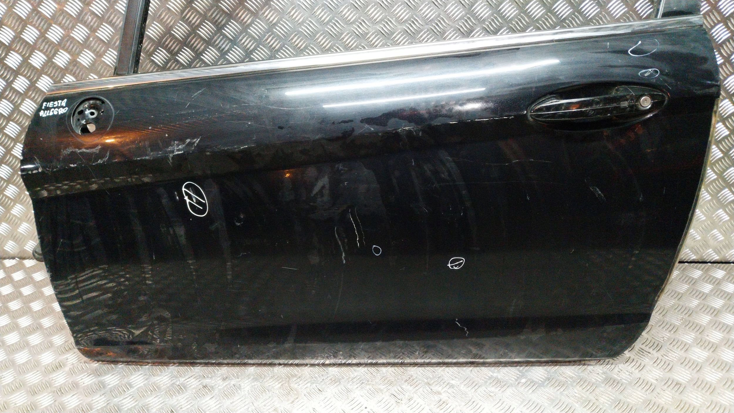 door left FORD FIESTA MK7 3D 08