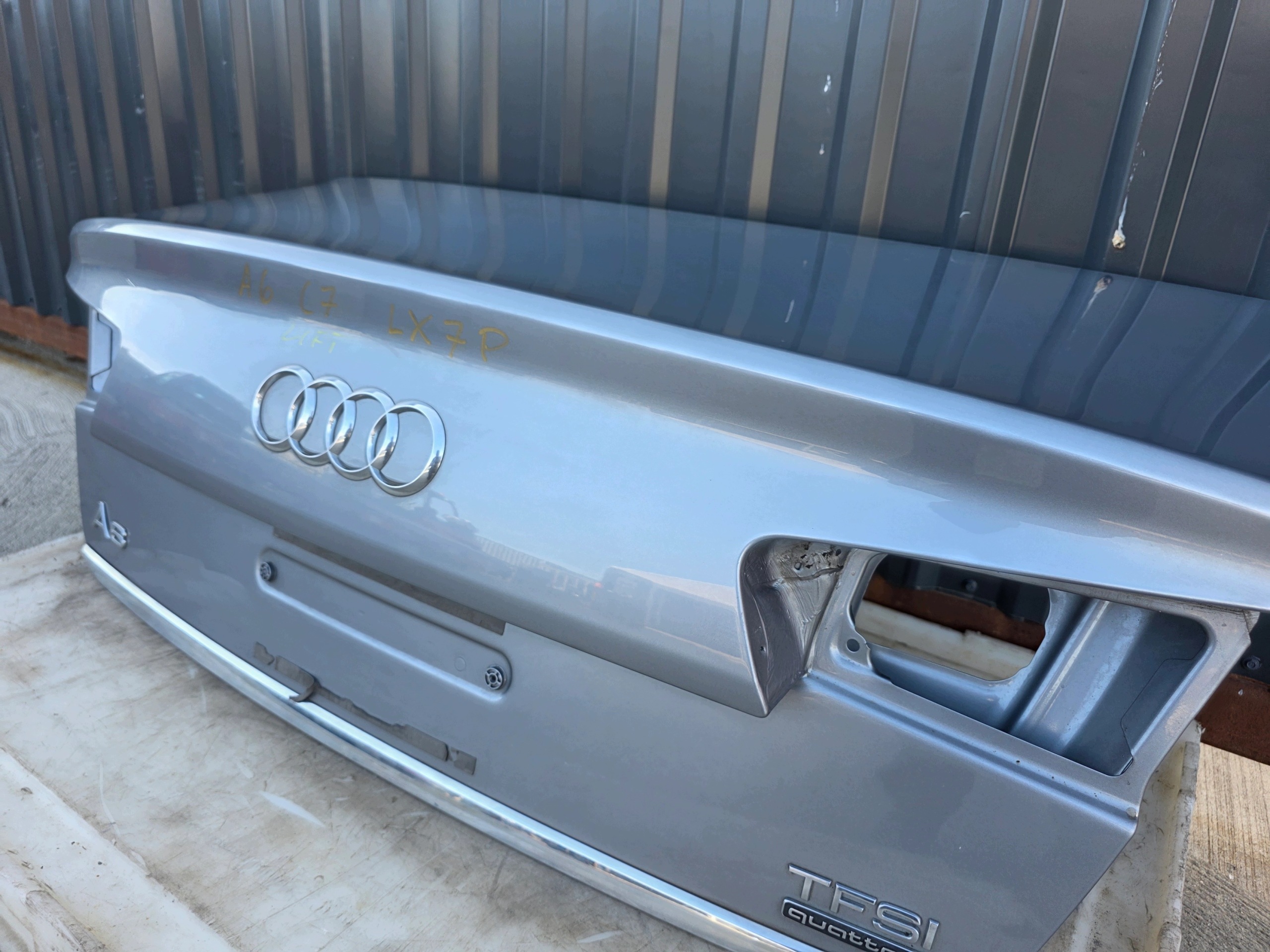 boot doors rear part AUDI A6 C7 sedan LX7P LIFT 2015-2018 original !!!