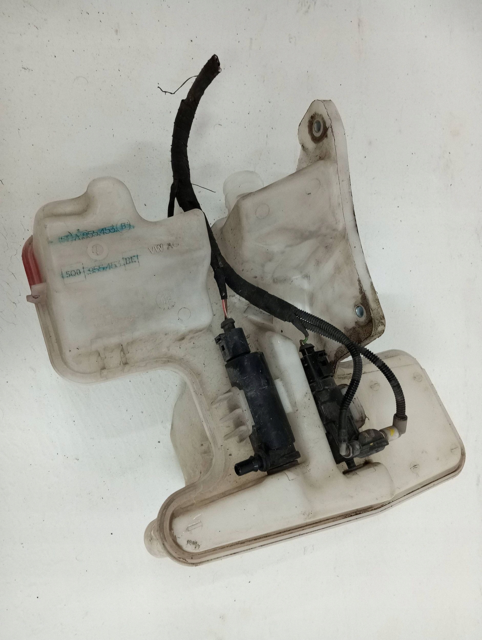 washer fluid tank SKODA KAROQ 5G0955453B