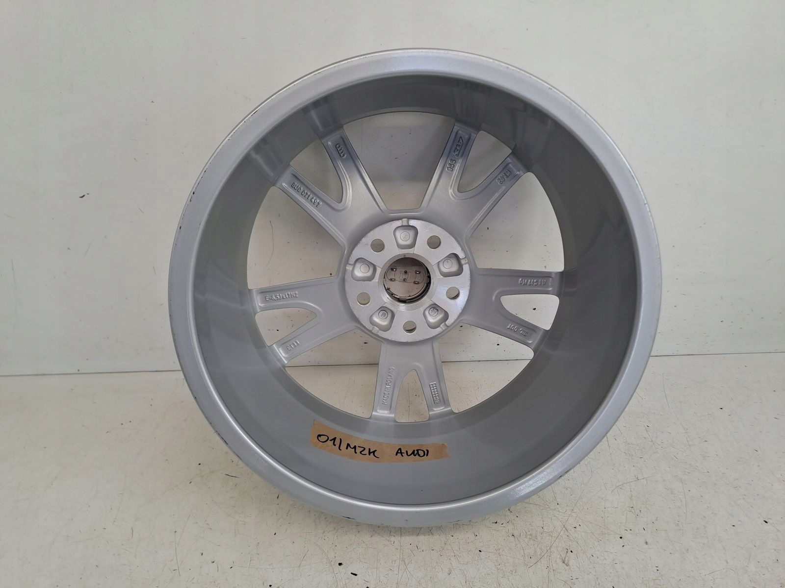 disk hliníkový 5x112 6,5Jx17 ET33 8U0071497 Audi