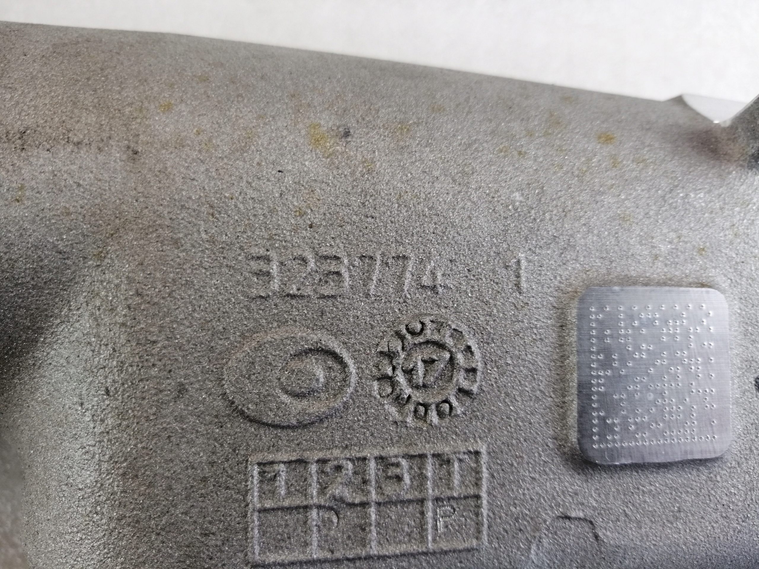 Alfa Romeo OE 323774 323775