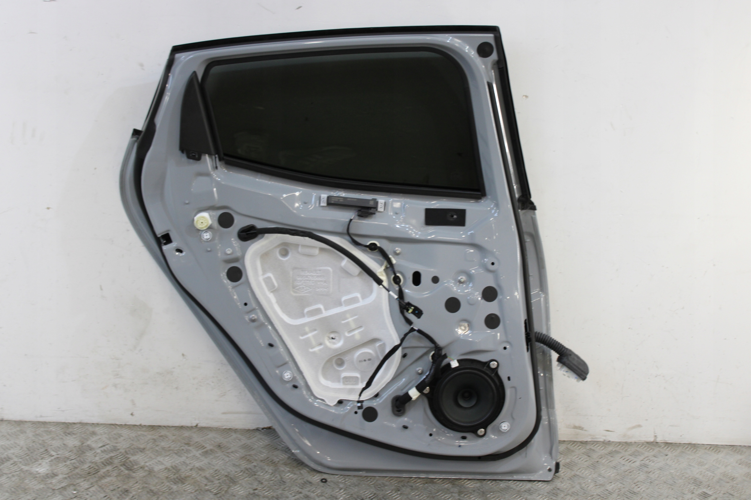door complete left rear part rear. RENAULT CLIO V 5 LIFT 2024