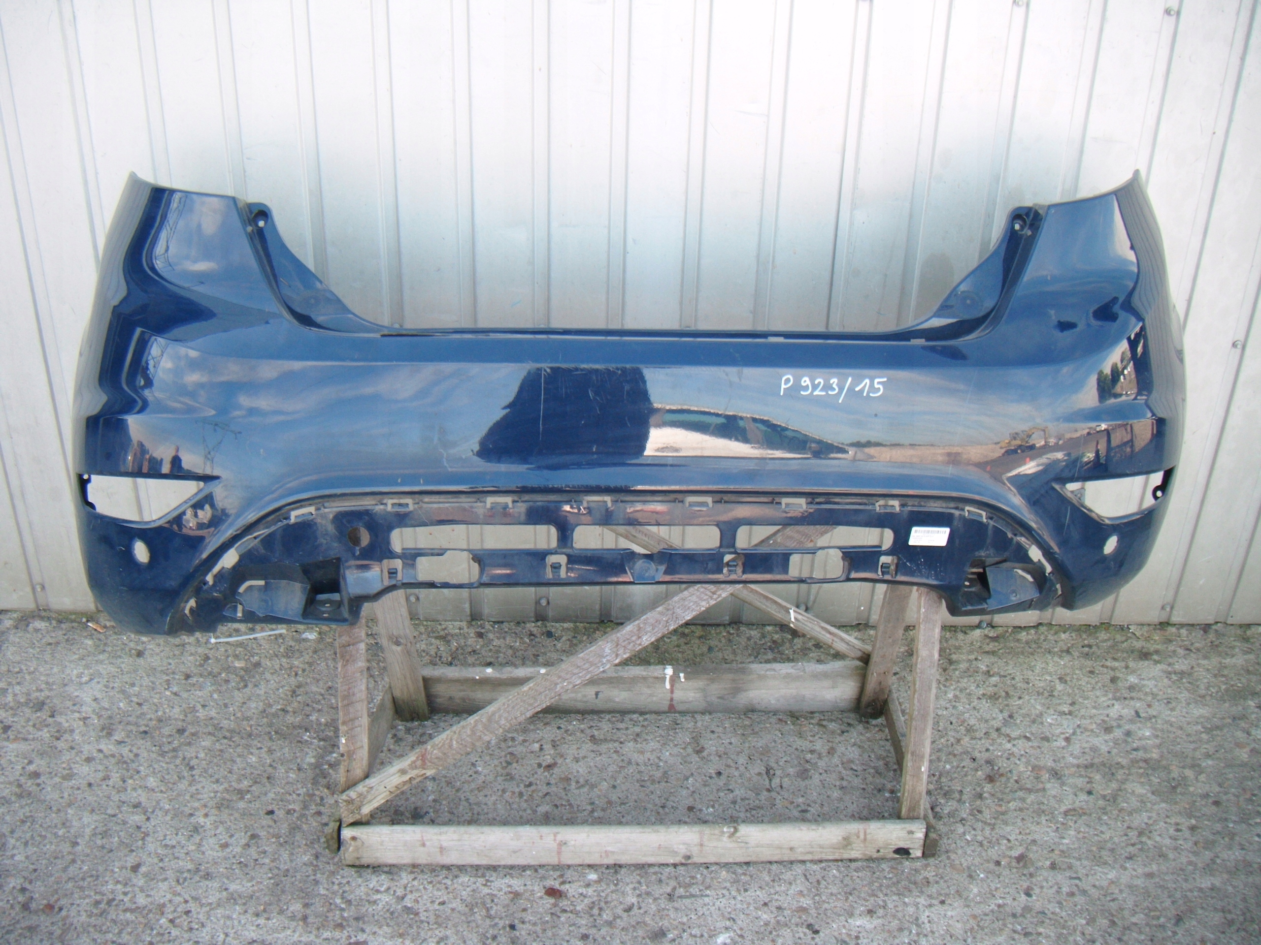 FORD FIESTA MK7 ZDERZAK TYŁ 8A61-17K823