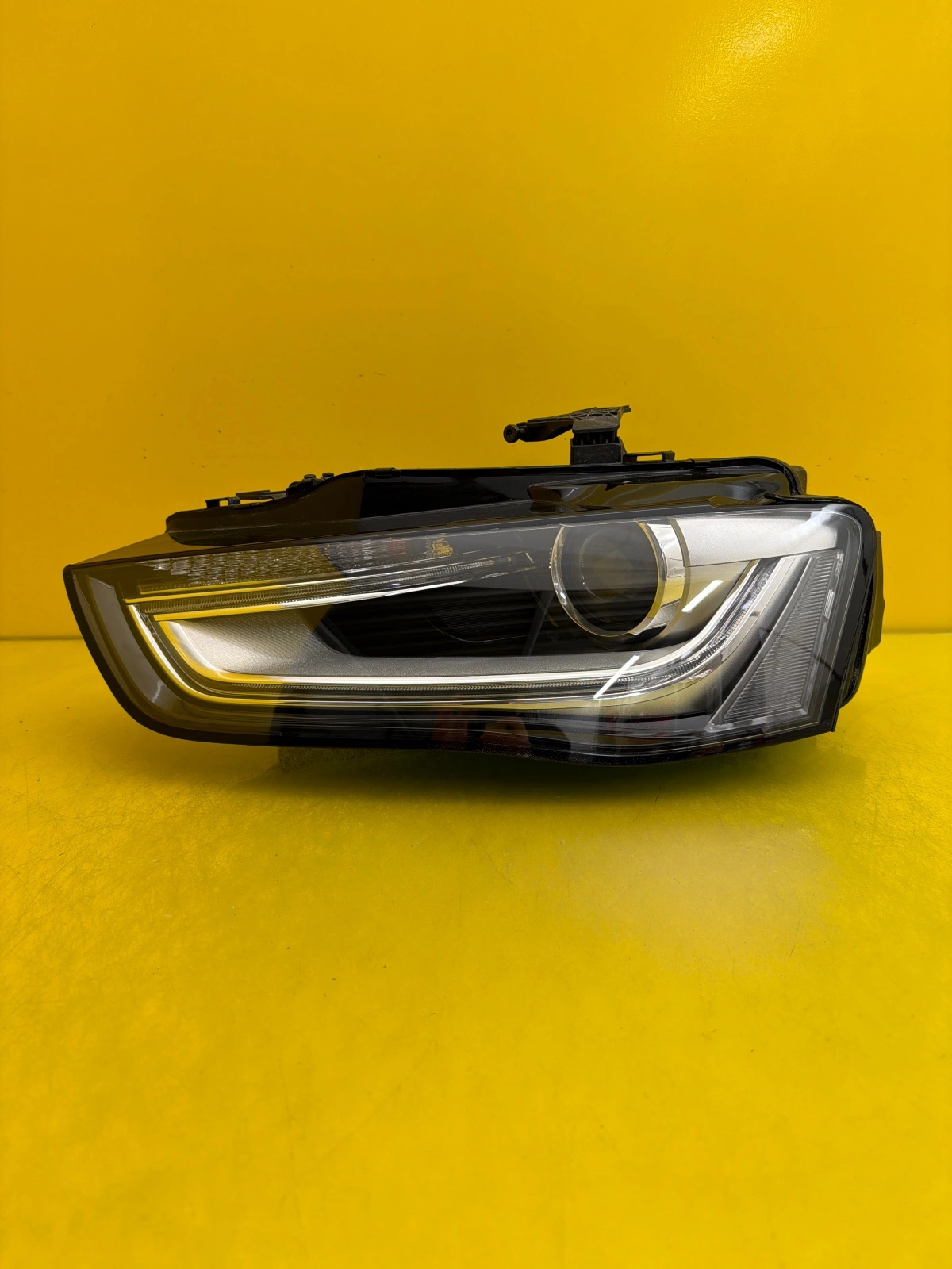 light left Audi A4 B8 8K0 Lift 2012-2016 Bi-Xenon 8K0941043C