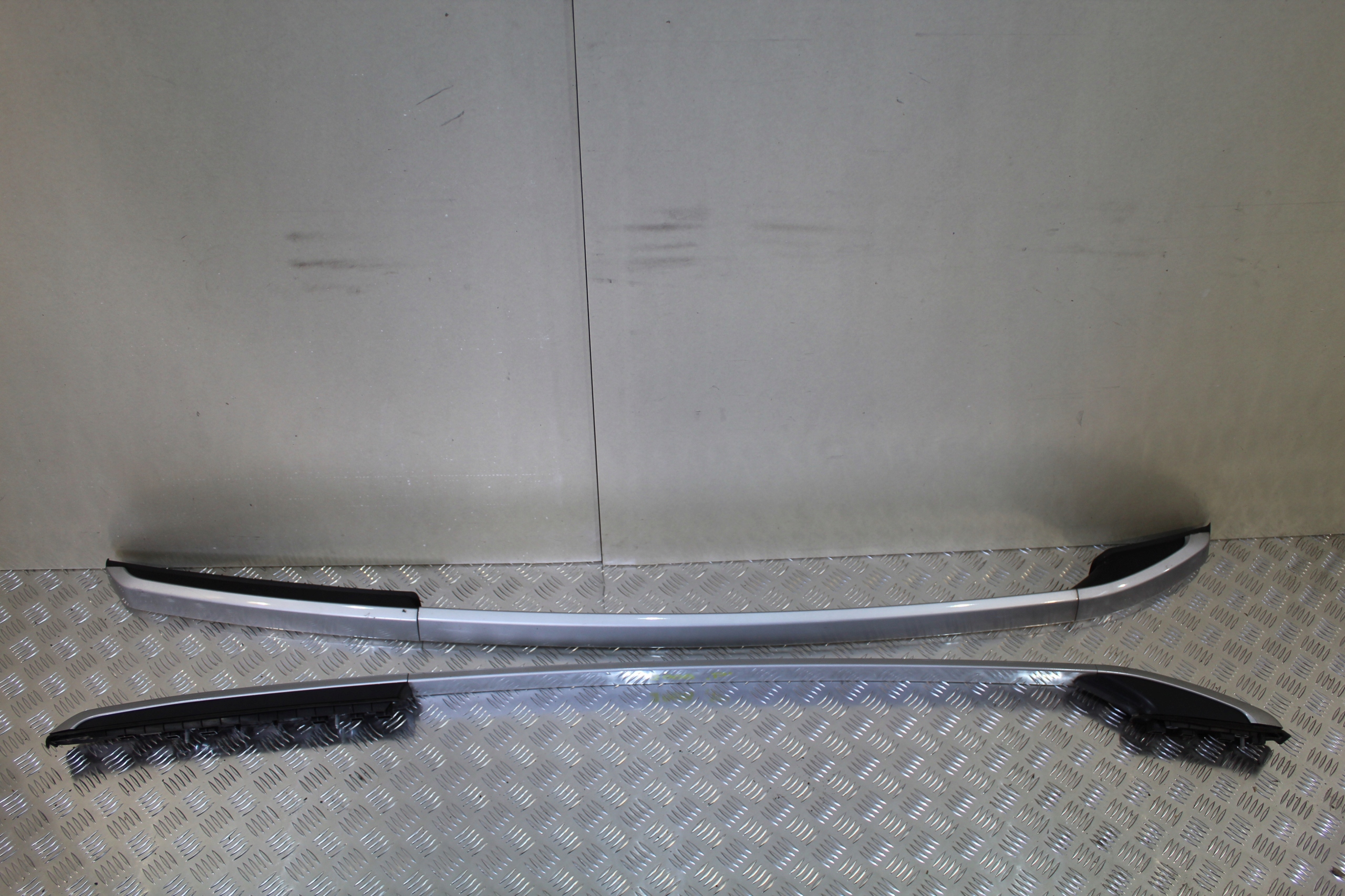 RELINGI DACHOWE PEUGEOT 2008