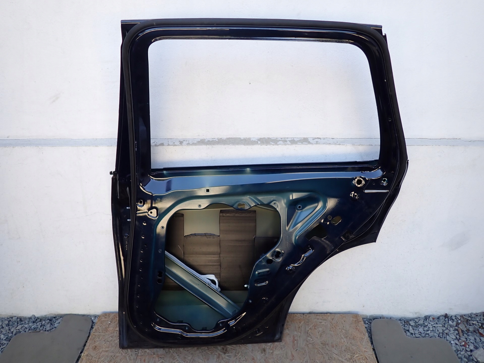 door right rear. right rear part BMW X5 G05 2018