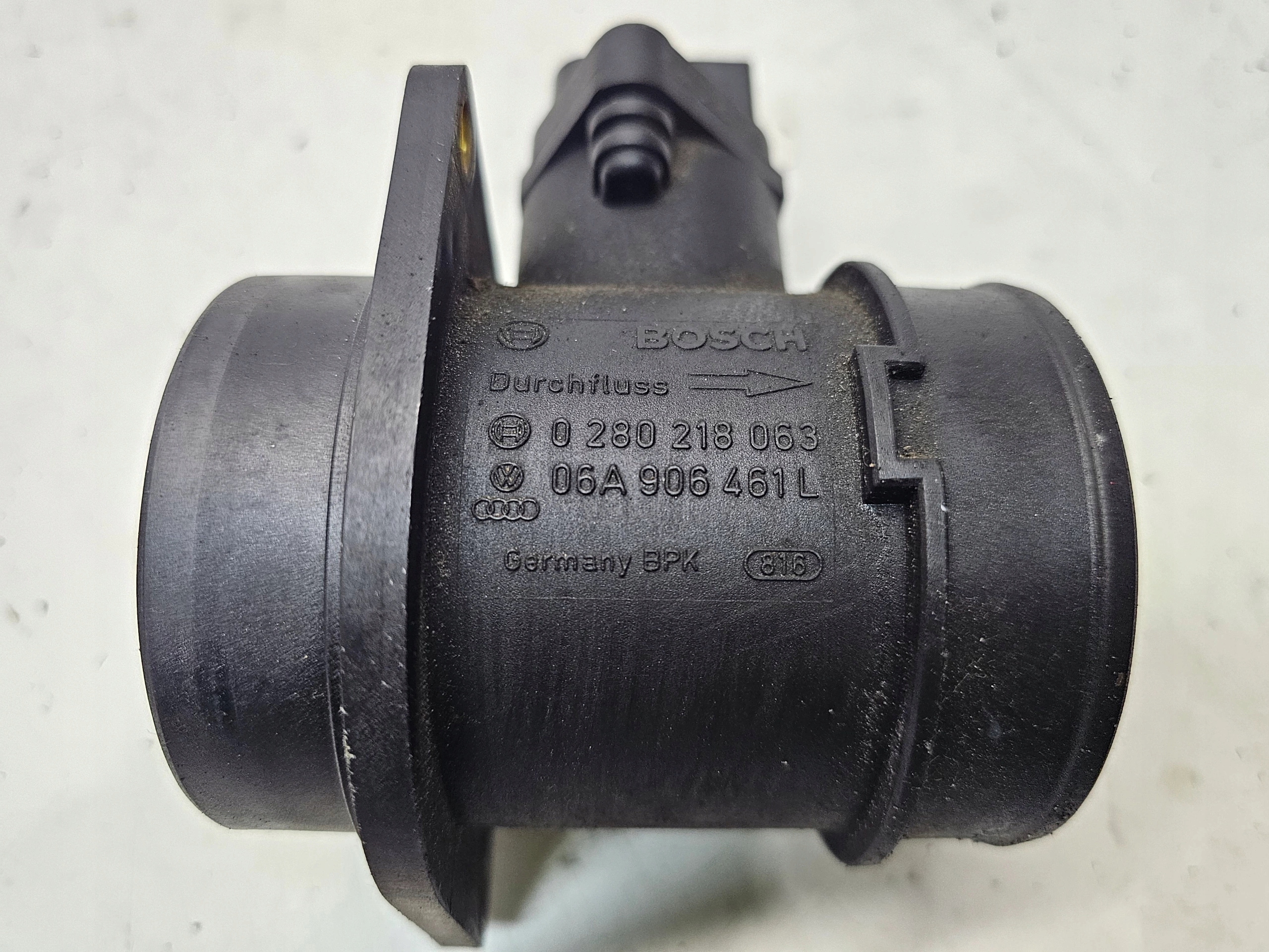 flow meter AUDI A4 B6 B7 A3 8L VW 1.8 TURBO 06A906461L