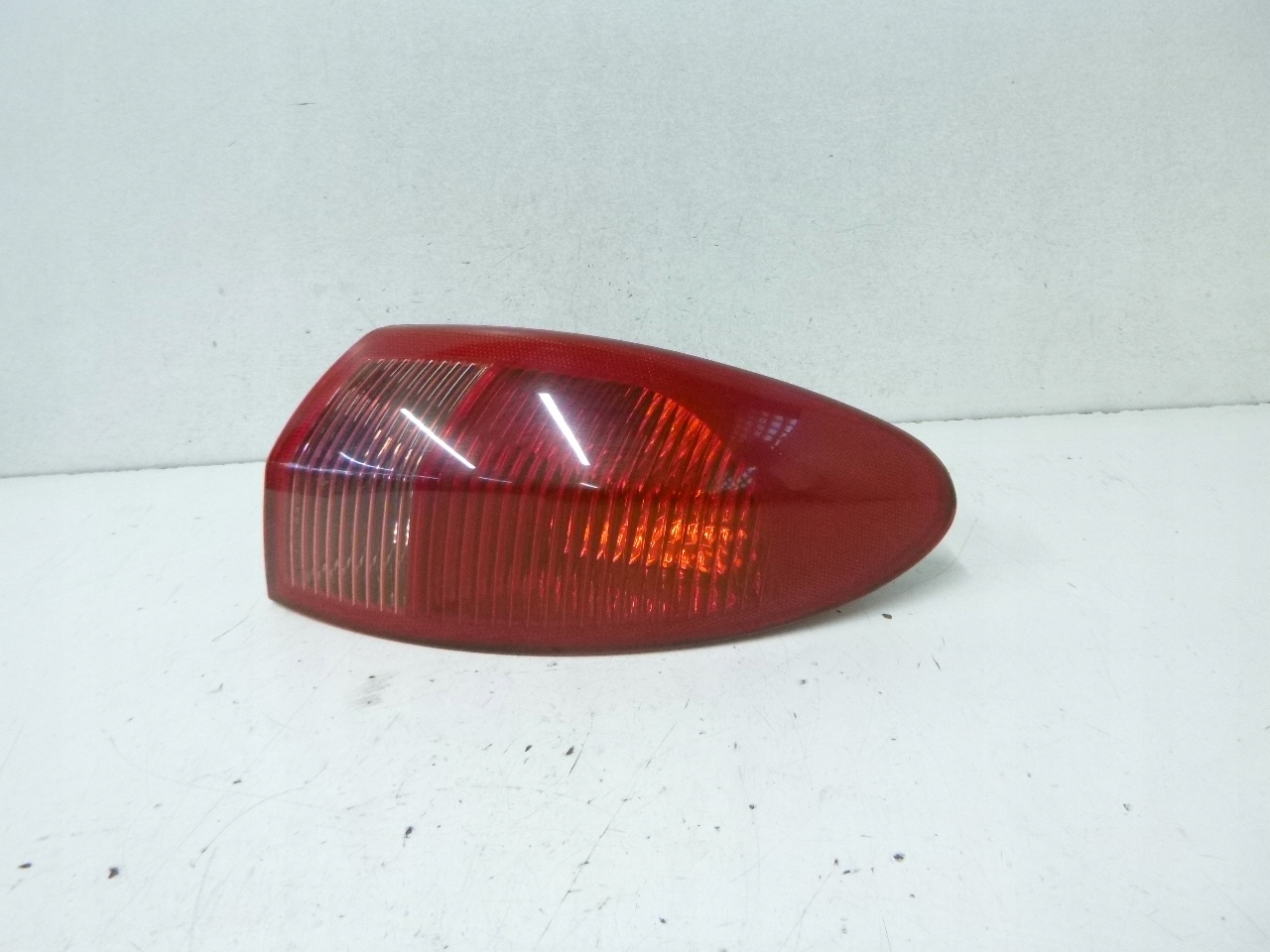 light rear Alfa Romeo 147 3D 2003r.