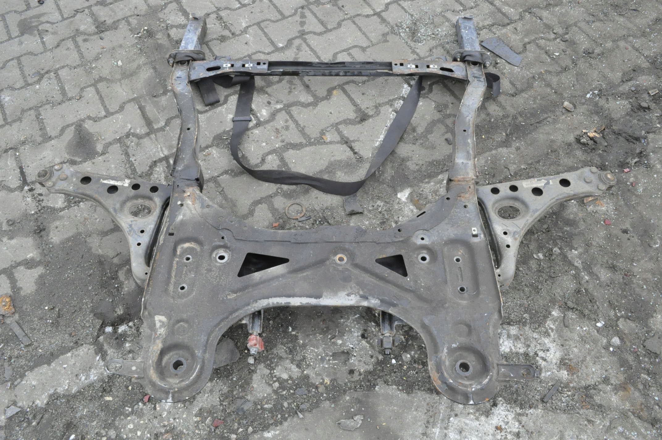 opel MOKKA и подрамник подвески