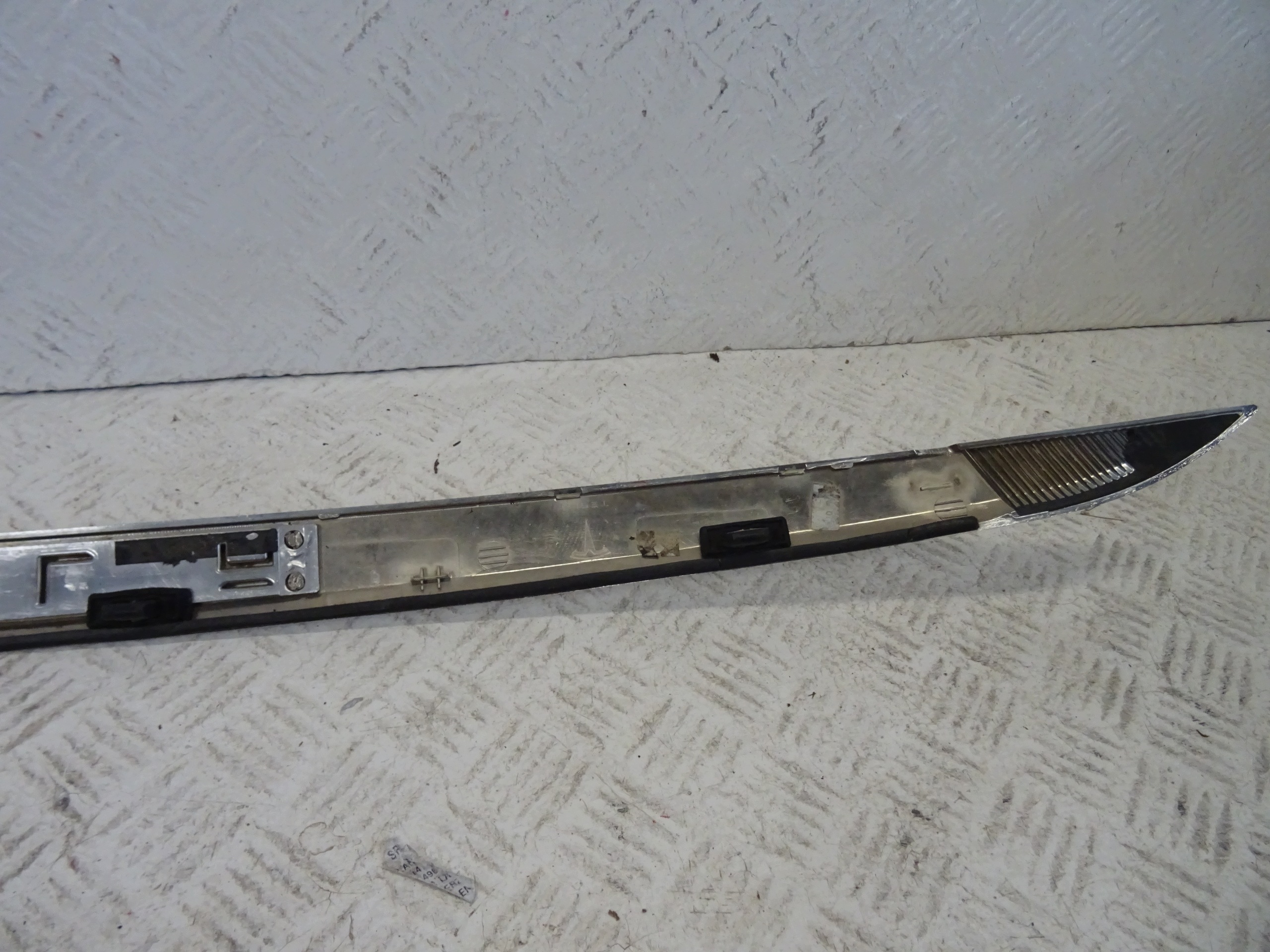 moulding CHROM bonnet boot rear part TESLA MODEL X 1035369-00