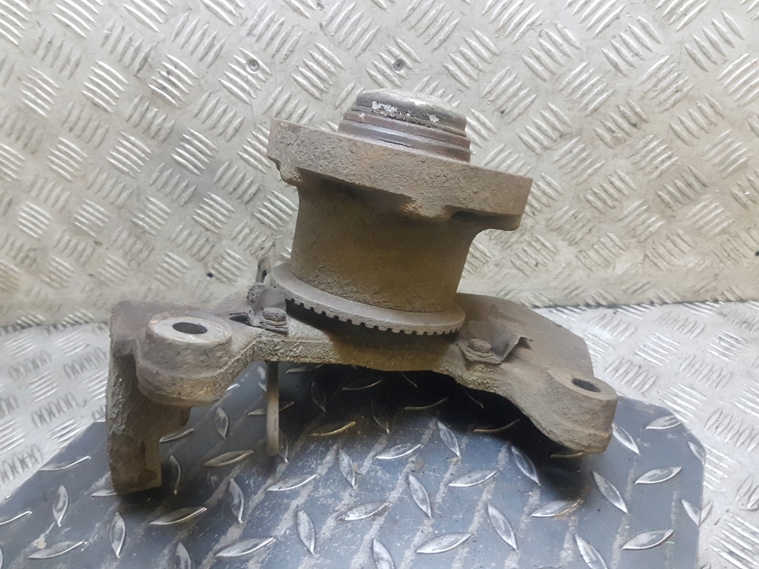 Moyeu support broche Droite Avant Avant IVECO DAILY 4 2.3 D
