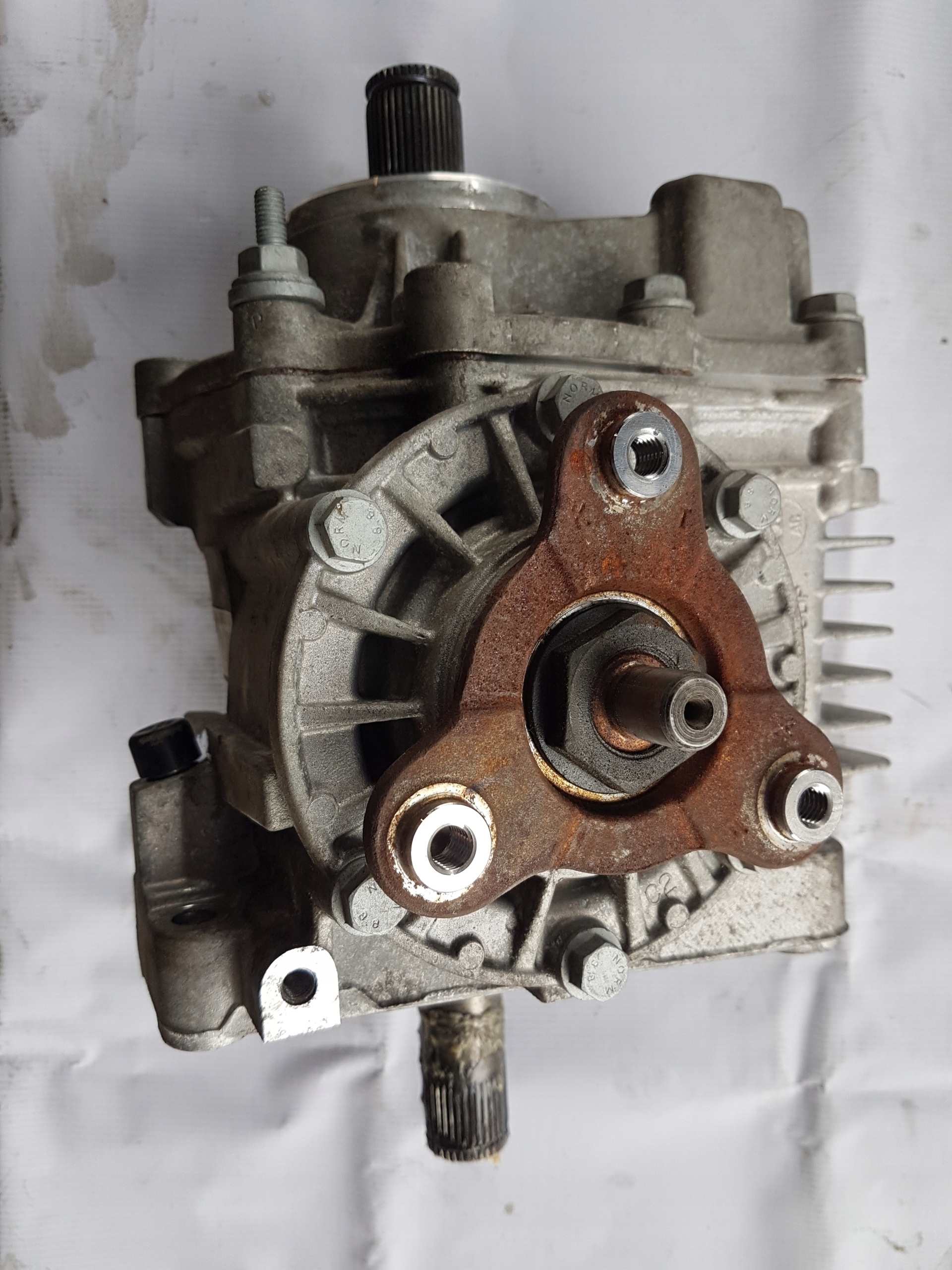 VW TIGUAN РЕДУКТОР МІСТ DYFER 0A6409053AJ