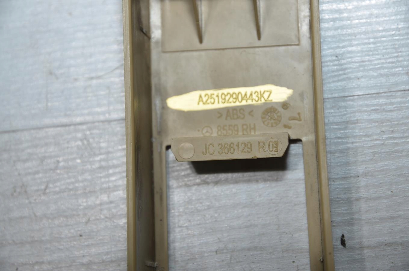 Blende Abdeckung szyny SITZ Mercedes R-klasa W251