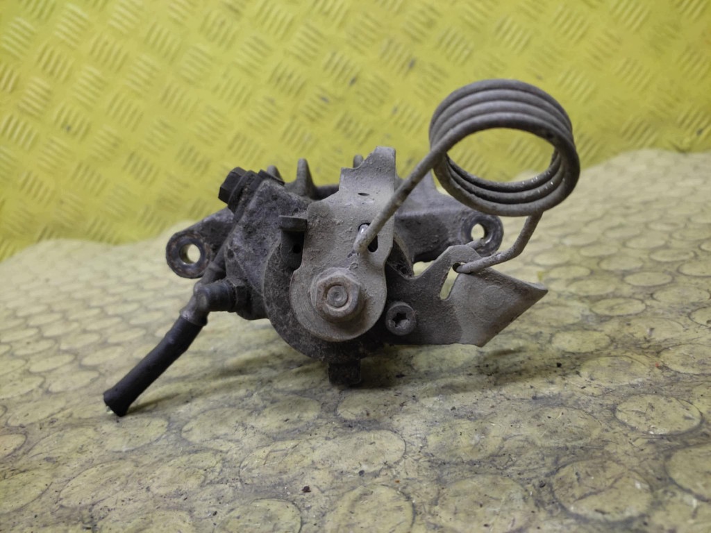 SEAT TOLEDO II bremssattel bremse sattel brems- rechts heck