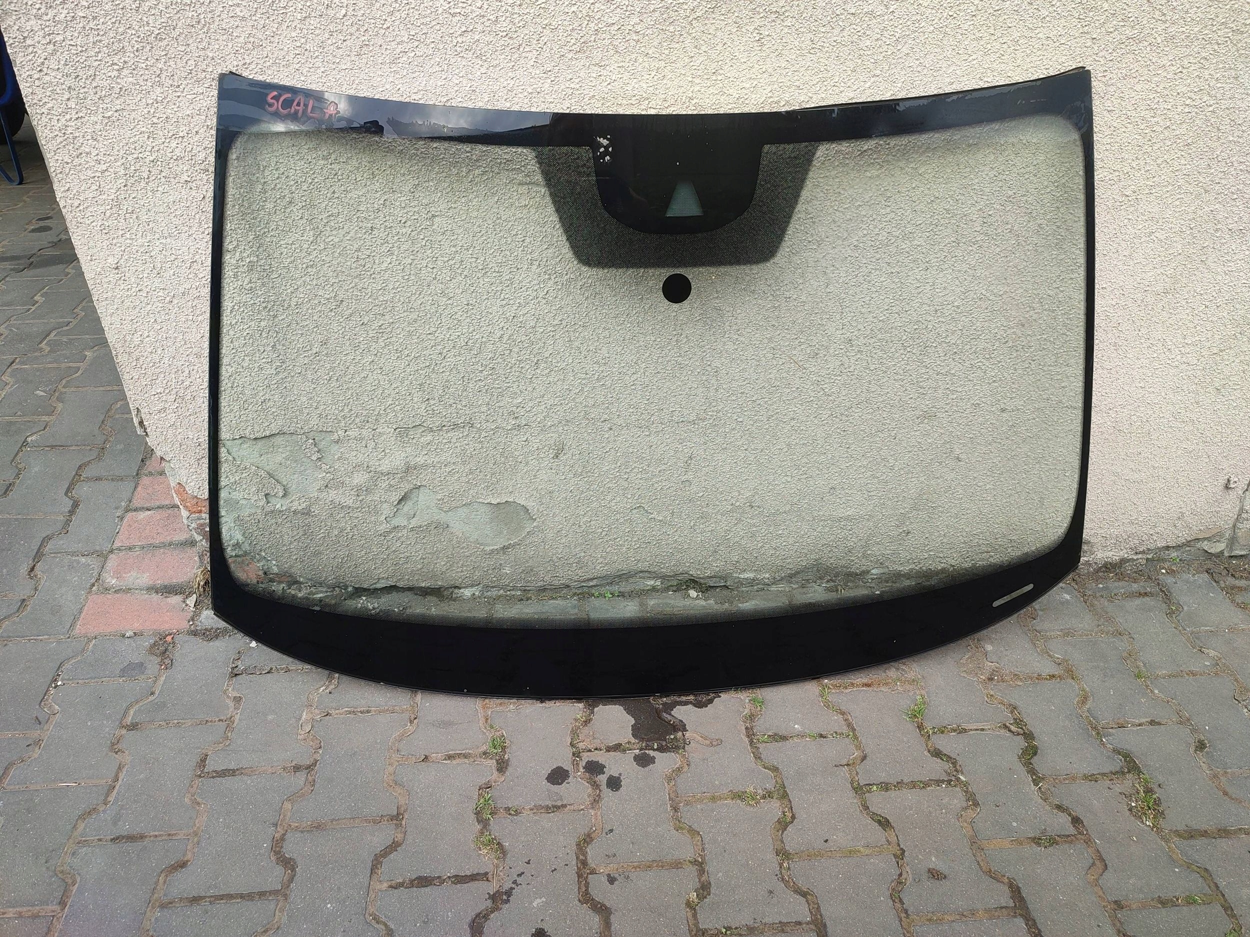 Skoda Scala 2020 window front / iron