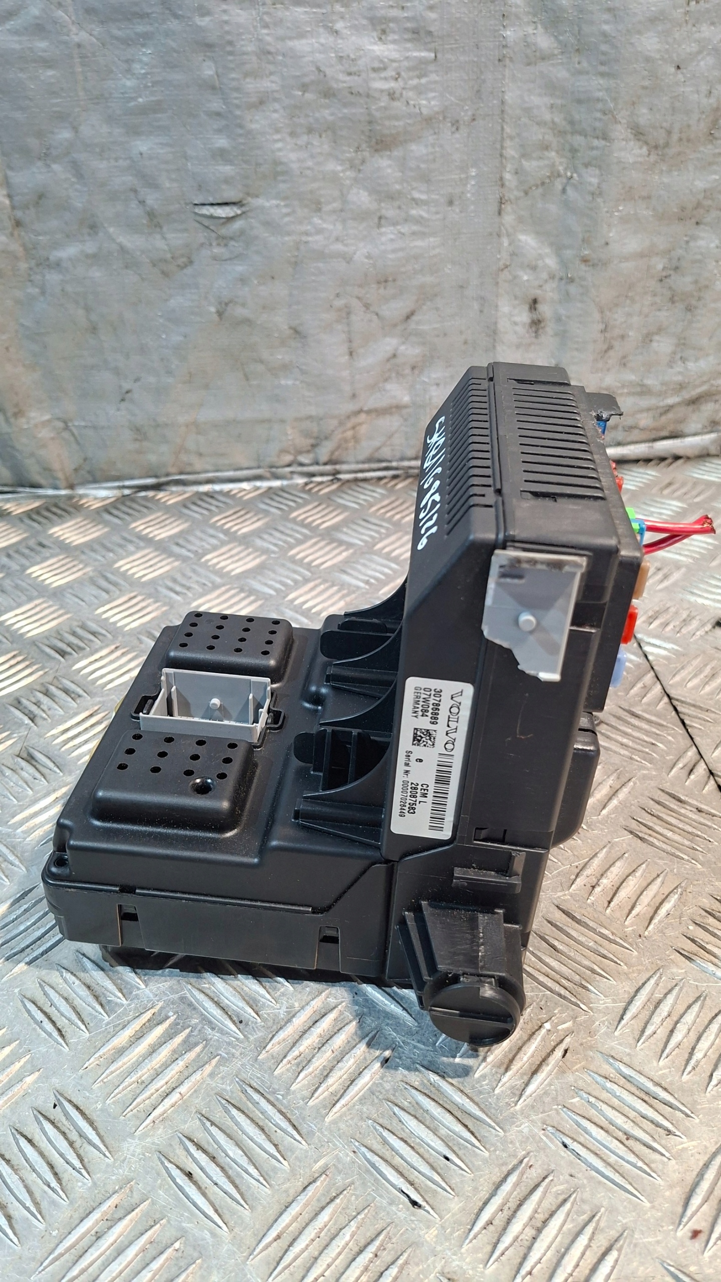Module fusibles Module CEM VOLVO S60 2.0 30786889