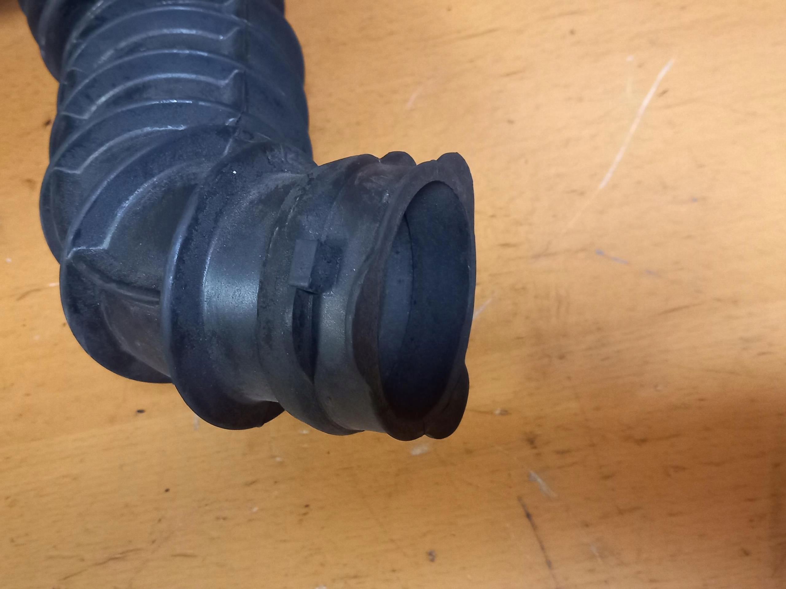 pipe wiring air FORD TRANSIT MK6 2.4 TDDI YC15-9C623-CC