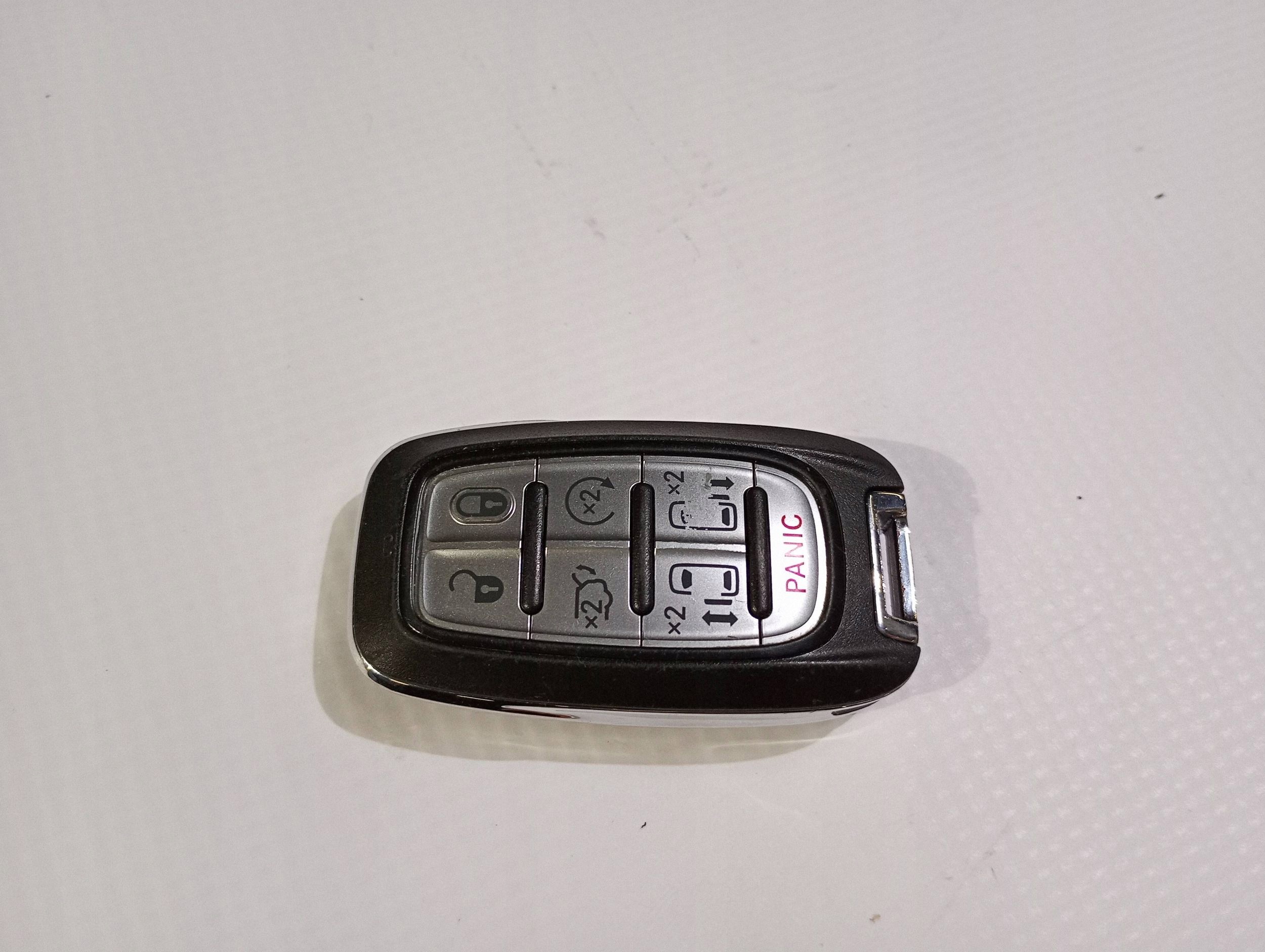 ključ pilot original Chrysler Pacifica 2021