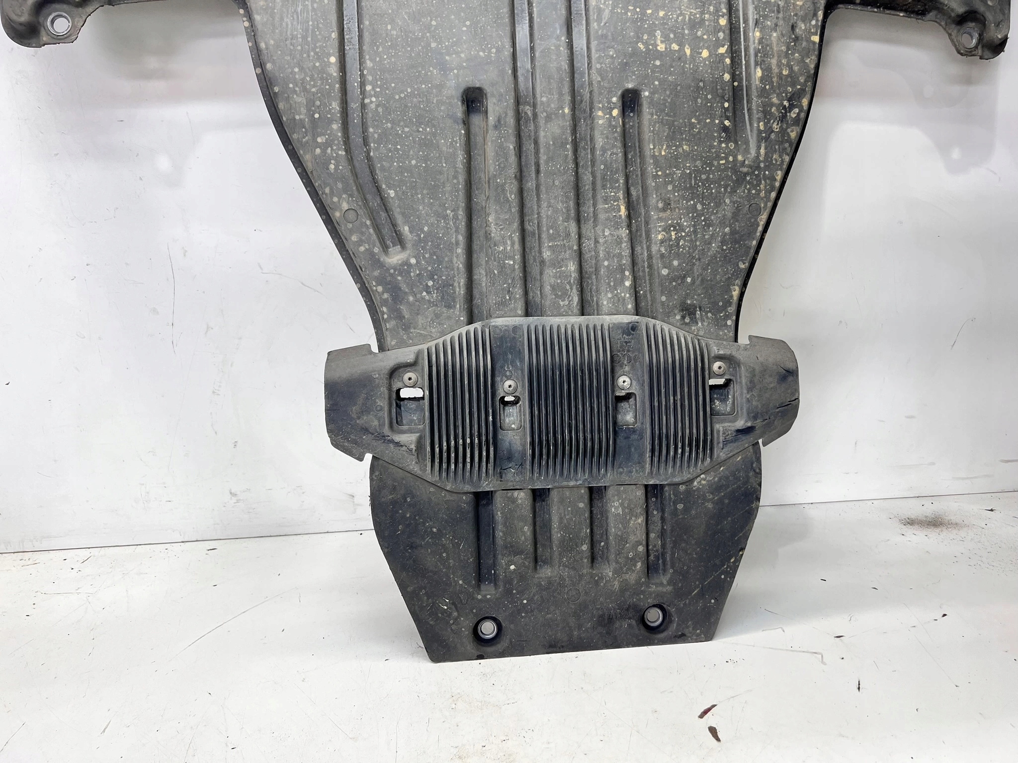 Blende Abdeckung abdeckung Unterfahrschutz AUDI Q4 E-TRON 1EA825901B 83/26