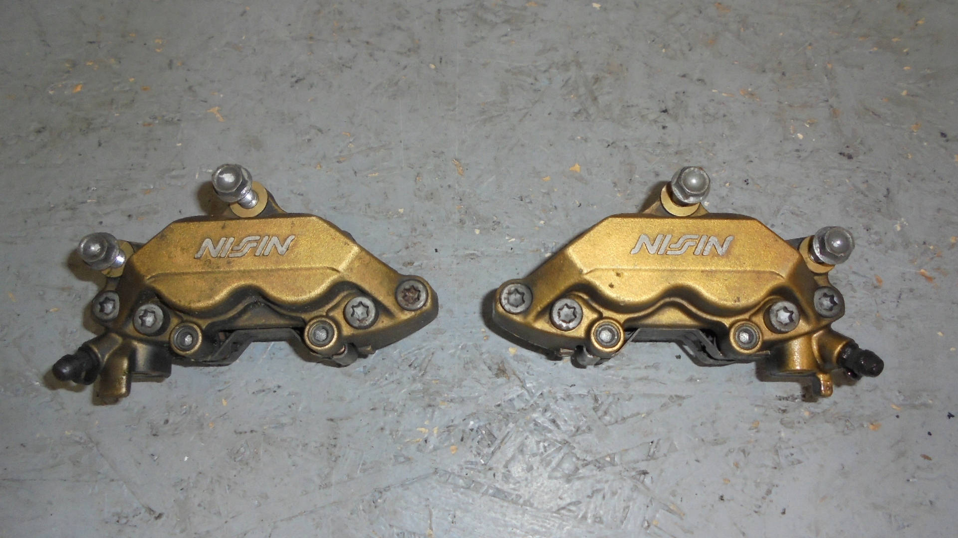 тормозной суппорт grizzly 700. суппорт yamaha r1. передний суппорт yamaha wr 400. пружина суппорта yamaha fz8. суппорт ямаха xj6.