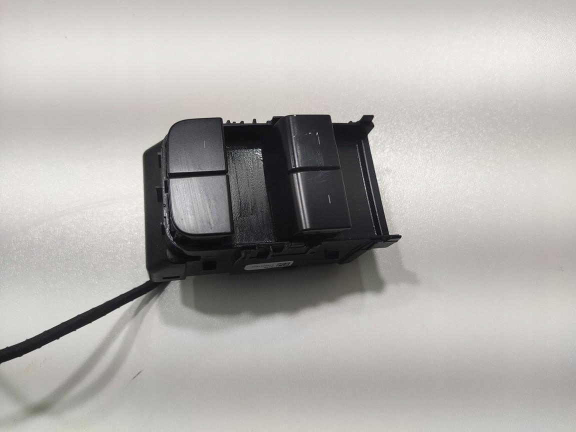 PANEL window control switch left front TESLA MODEL 3 LIFT 2023-2026 1081037-04-H