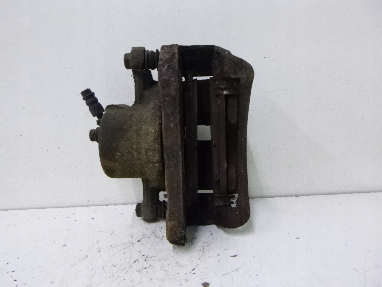 caliper brake front Kia Joice 2.0 99r.