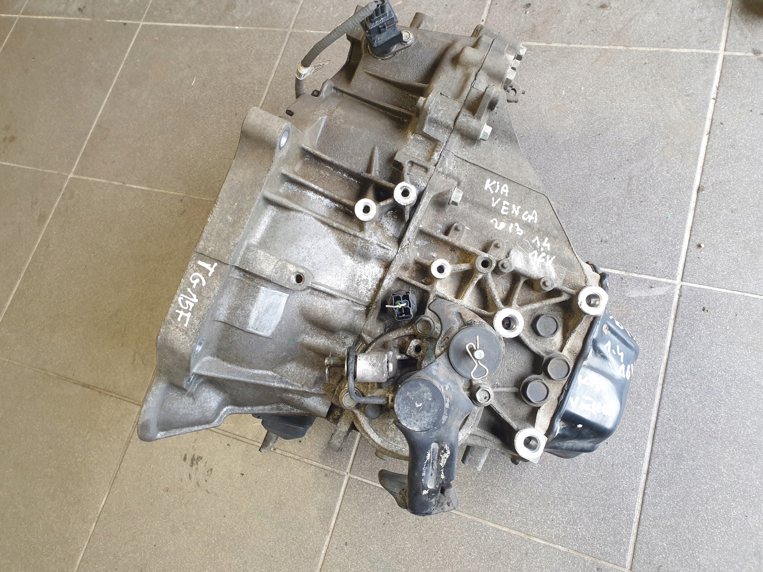 CAMBIO KIA VENGA 1.4 16v TG15F 2009