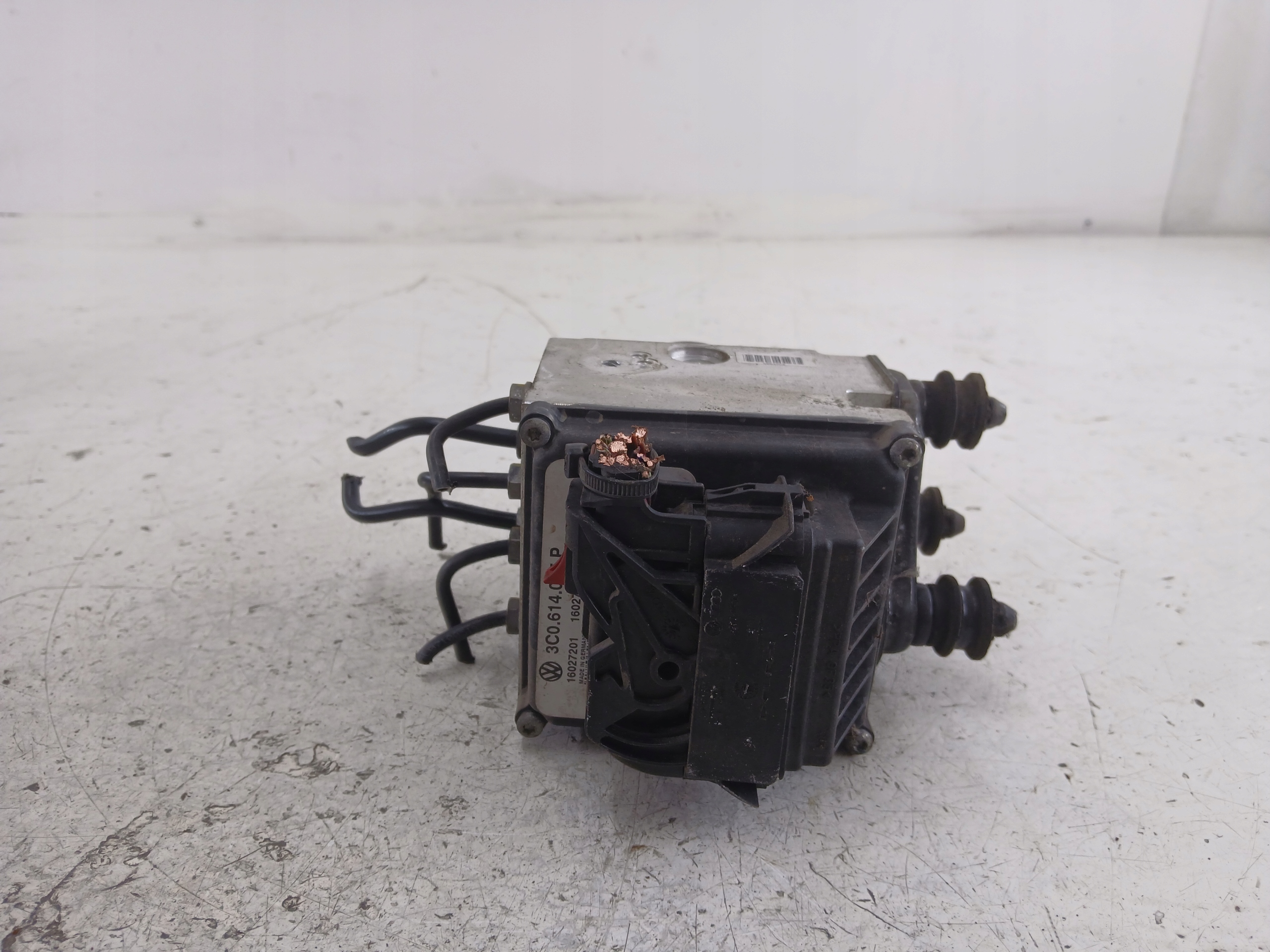 VW PASSAT B6 Servo frein ABS 3C0614095P
