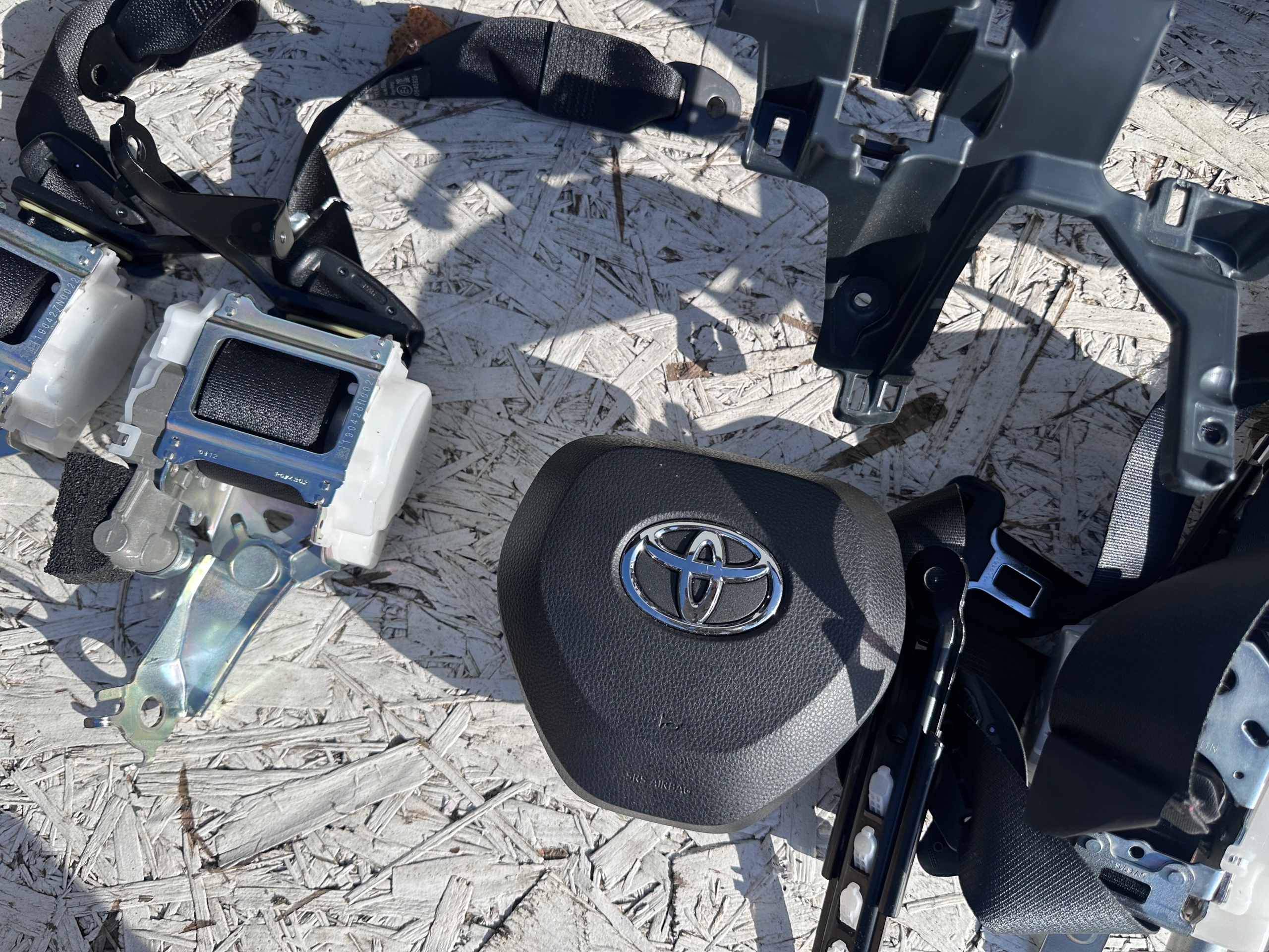 RAV4 V консоль AIR комплект оригинал