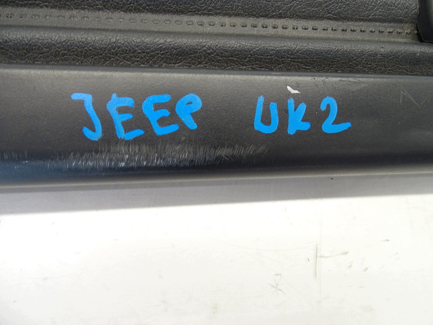blinds boot JEEP GRAND CHEROKEE WK2
