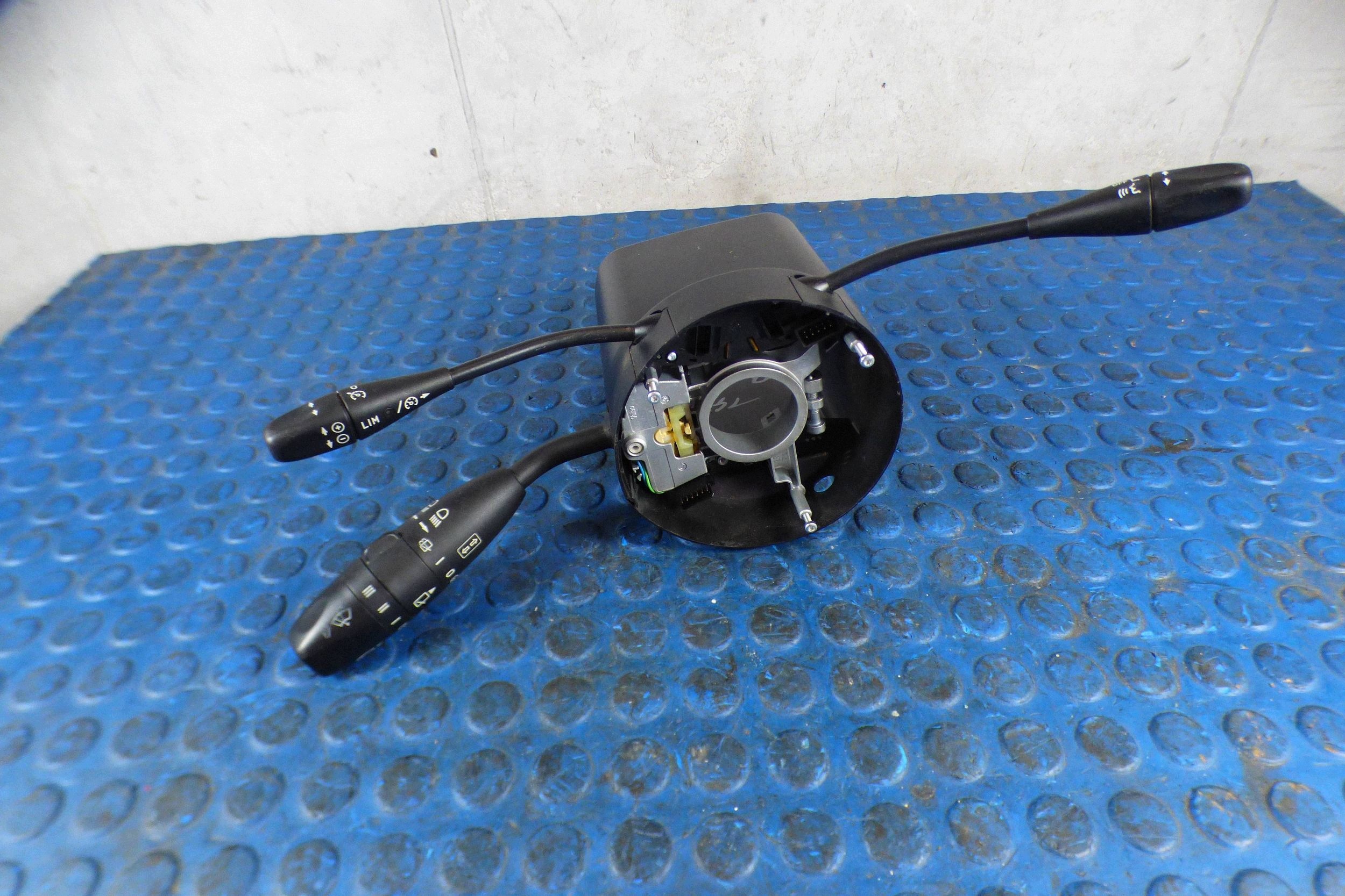 Mercedes B-Klasa W245 DEVIO LUCI TERGICRISTALLO TERGI A1695450210 Originale st.BDB