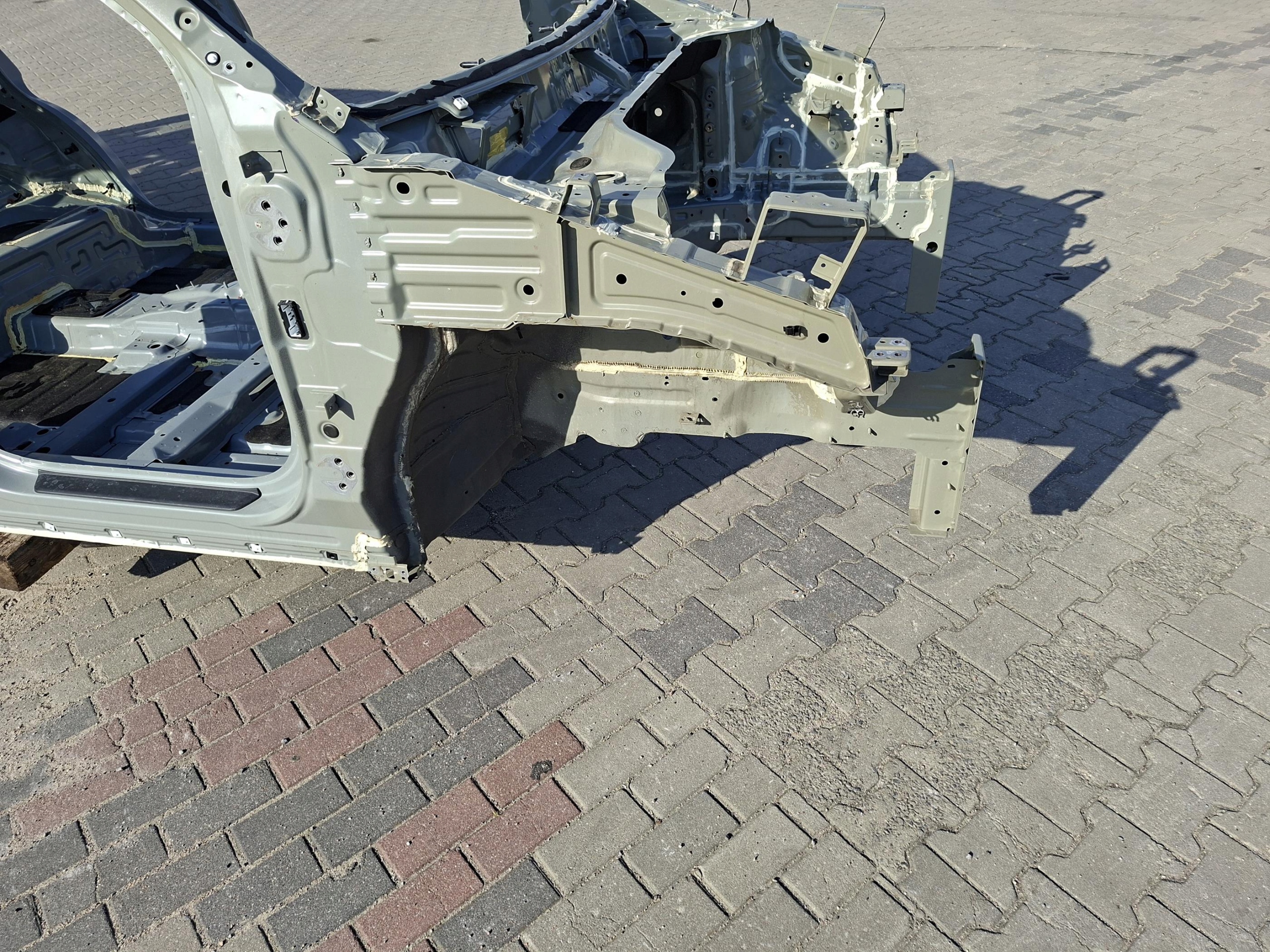 quarter front right front right SSANGYONG KGM TORRES EVX