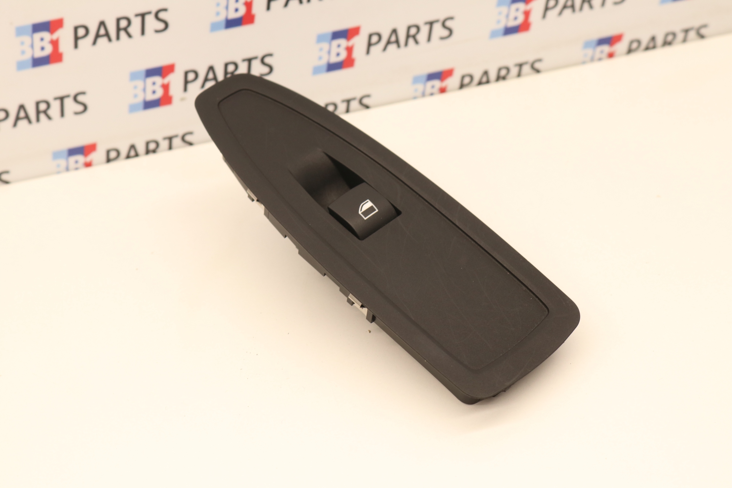 BMW F48 X1 PANEL window control switch right front 9208107