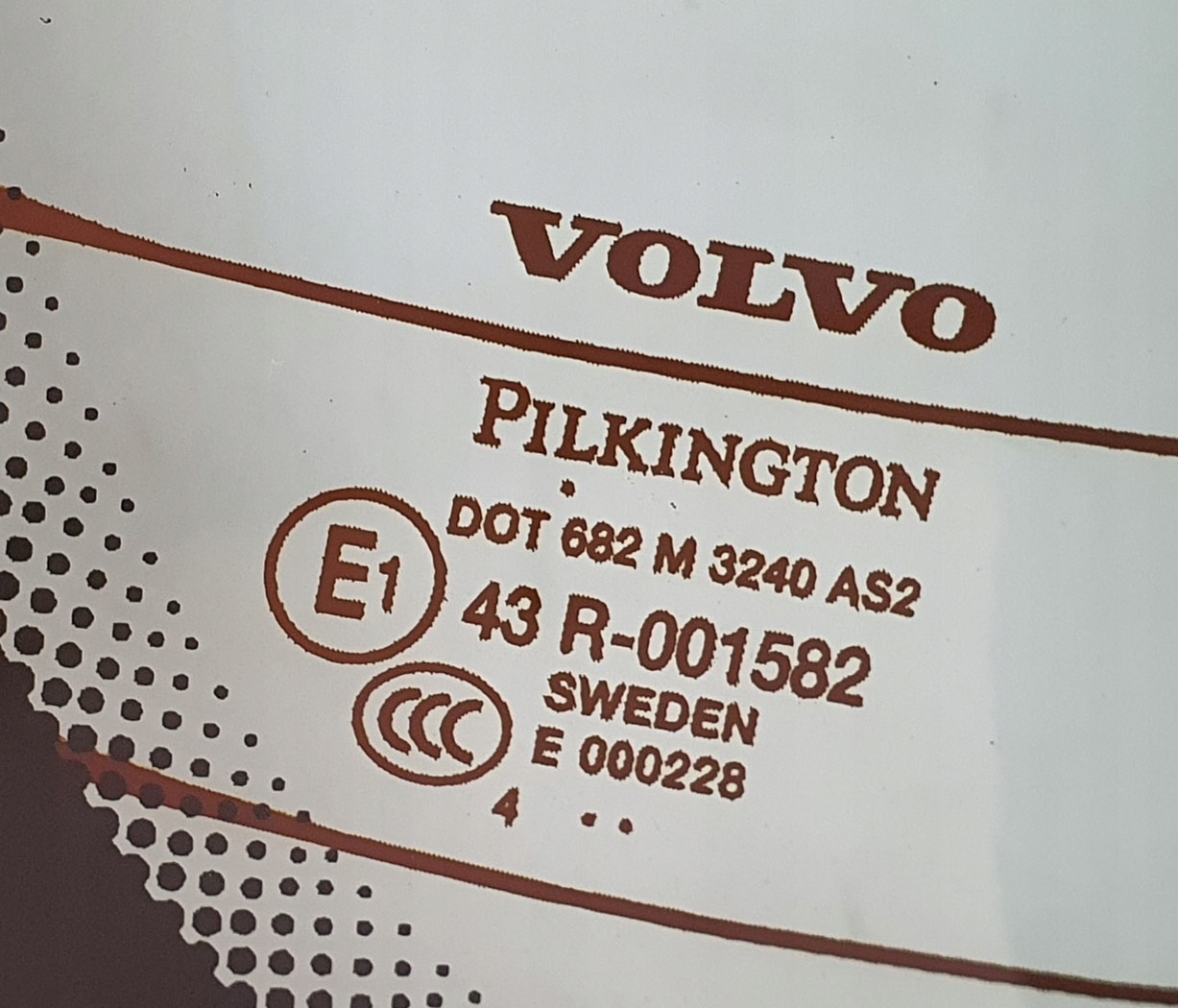 SZYBA TYŁ TYLNA VOLVO S80 I Producent części Volvo OE