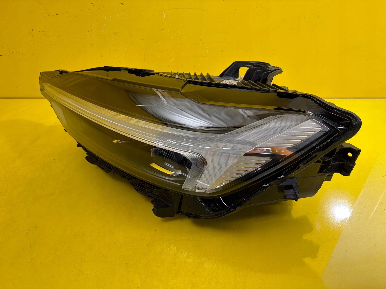 light left Volvo XC60 II Lift Full Led 32420430