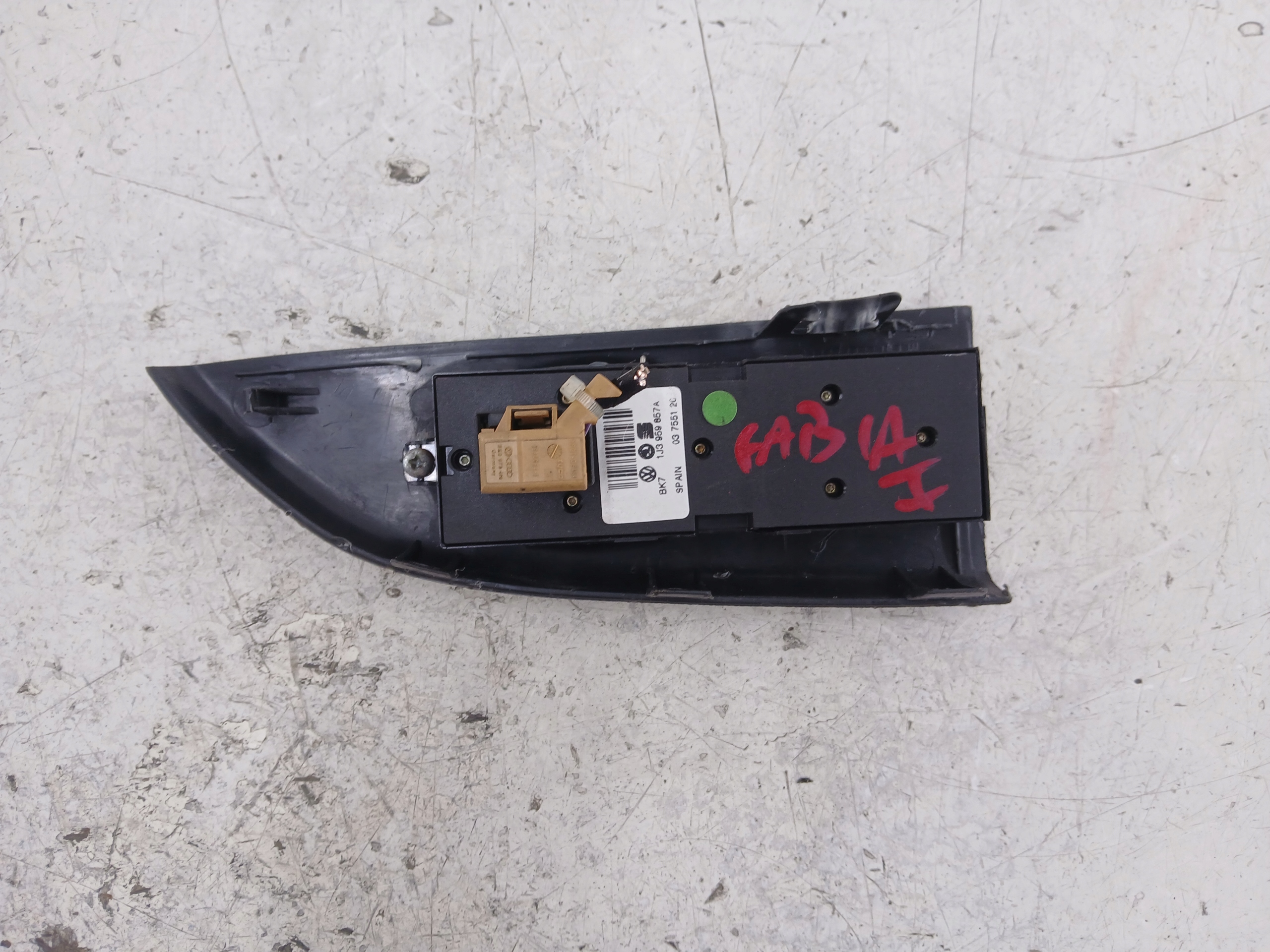 SKODA FABIA a PANEL okna levý předek 1J3959857A
