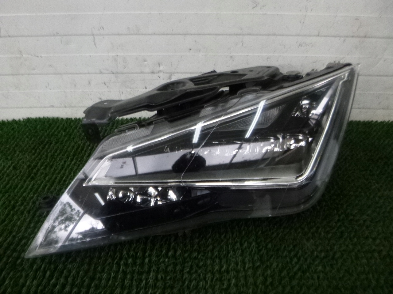 SEAT LEON III 5F 12- light front left FULL LED