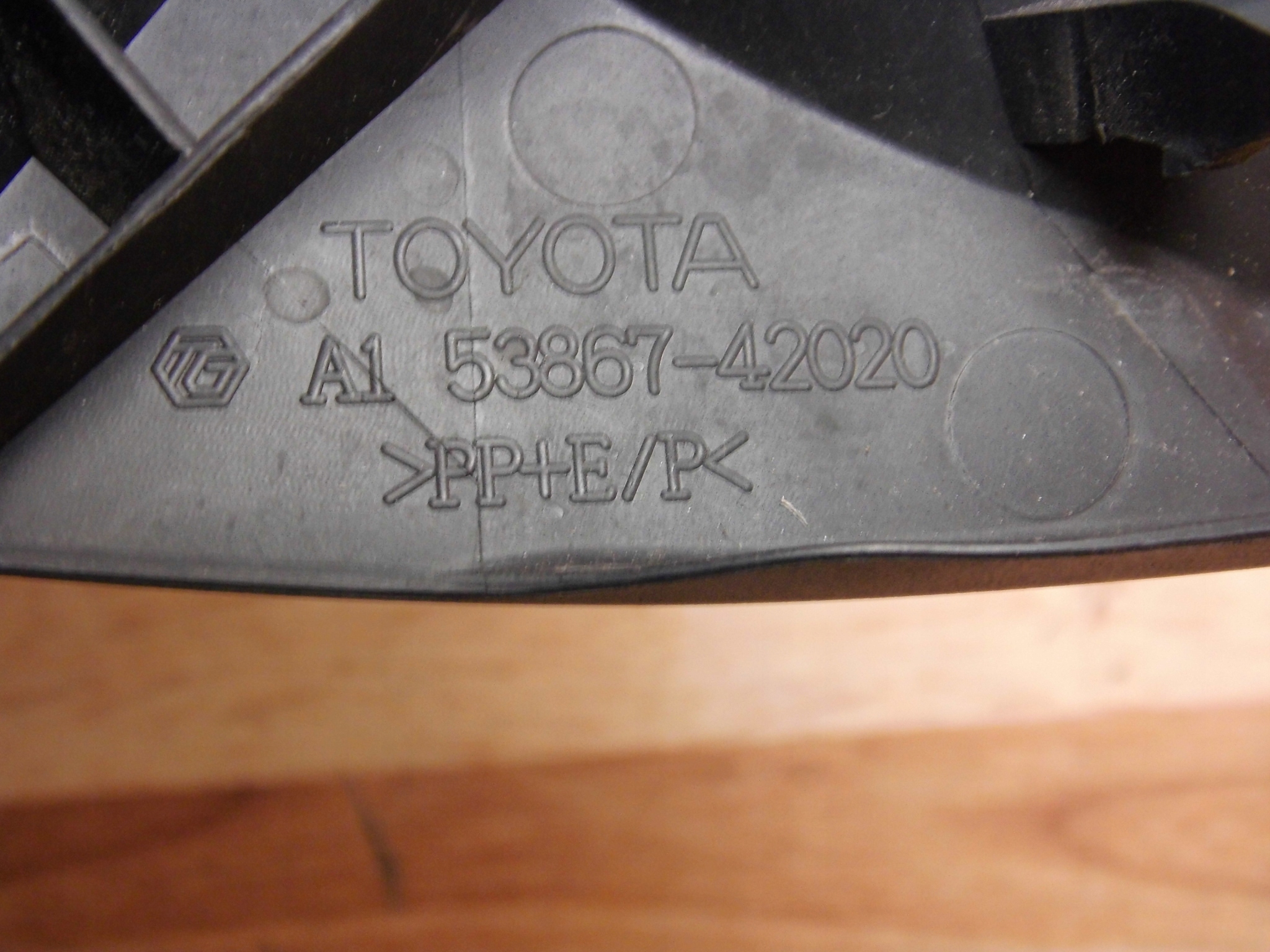 Toyota RAV4 IV plastic side cover spoiler windows left front front